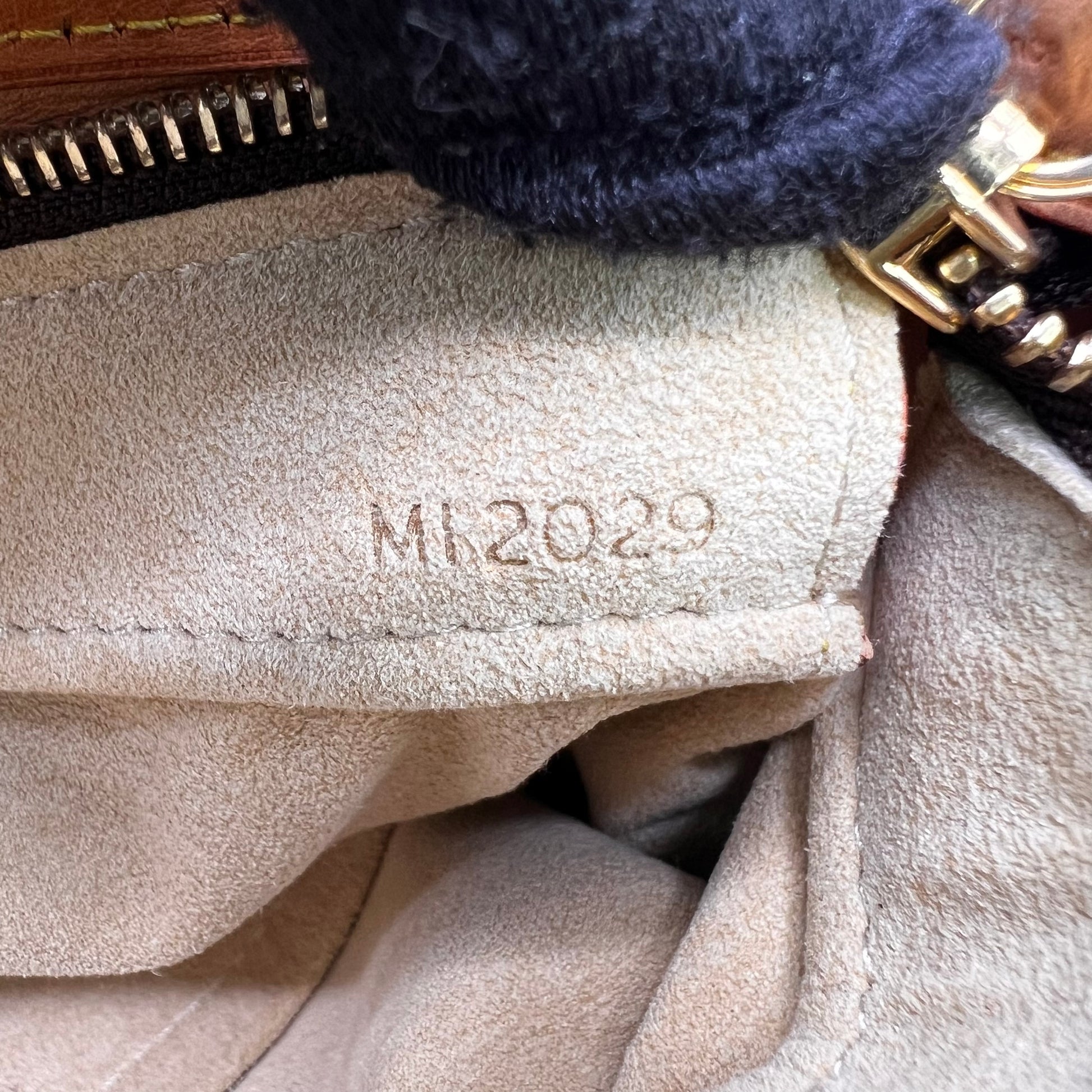 Monogram Canvas Boetie MM Bag B23678