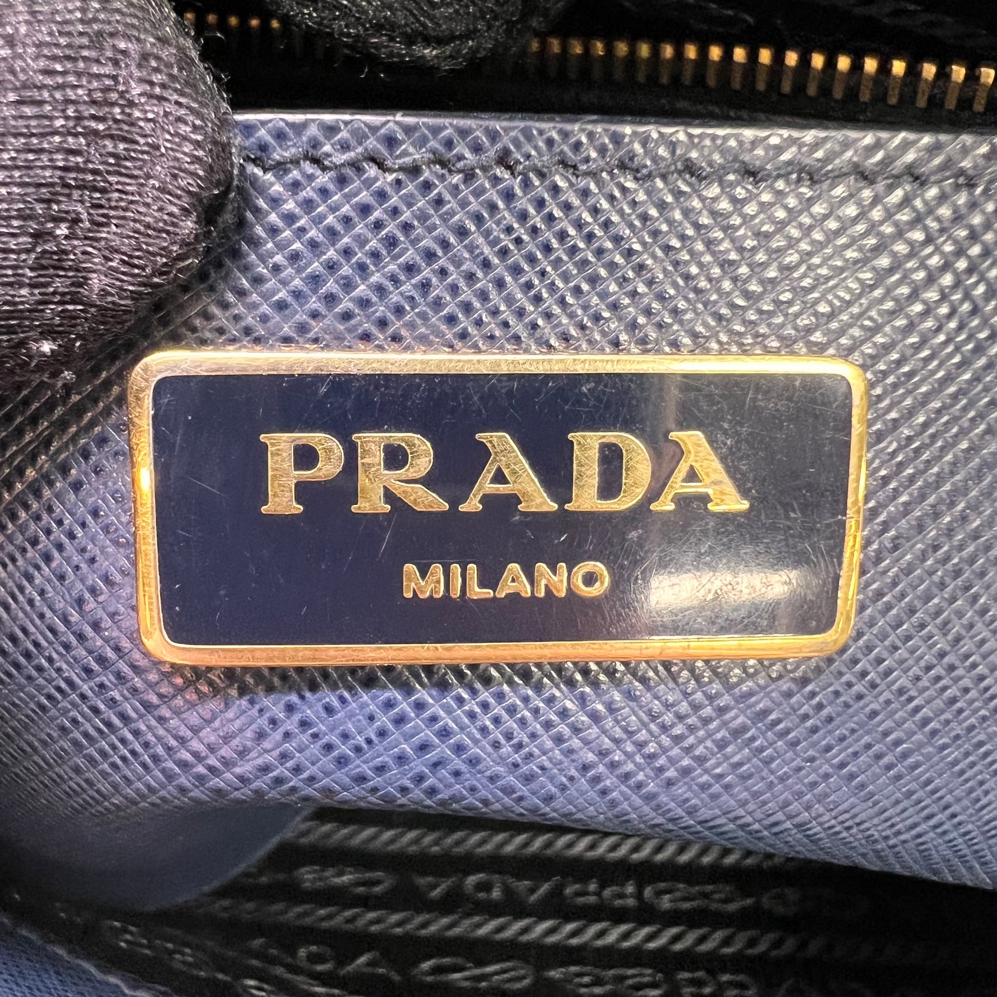 Promenade Bag Saffiano Leather Medium B23765