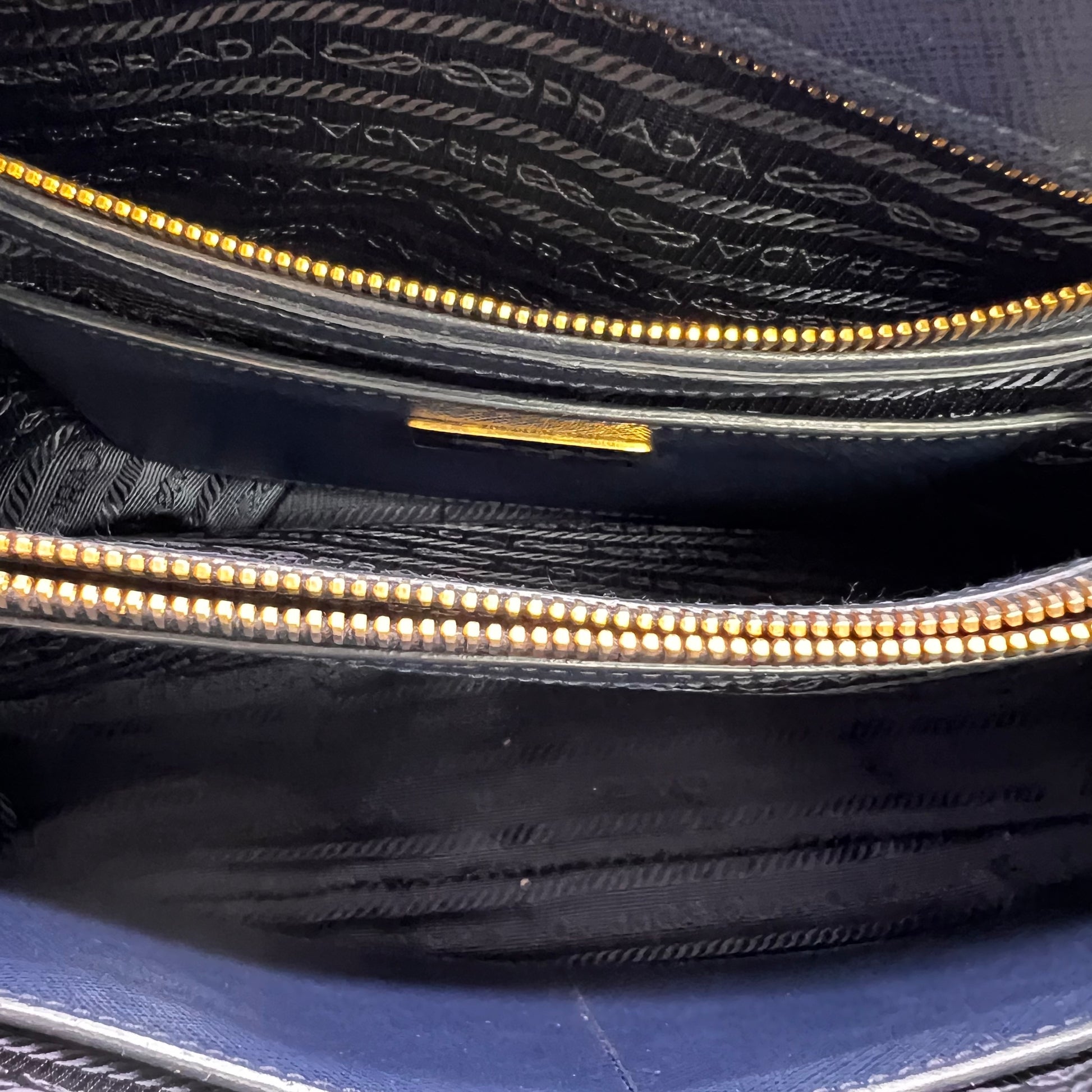 Promenade Bag Saffiano Leather Medium B23765