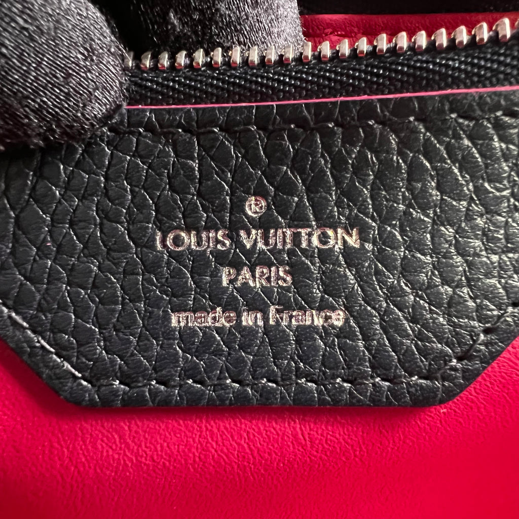 Louis Vuitton Capucines MM Bag B22652
