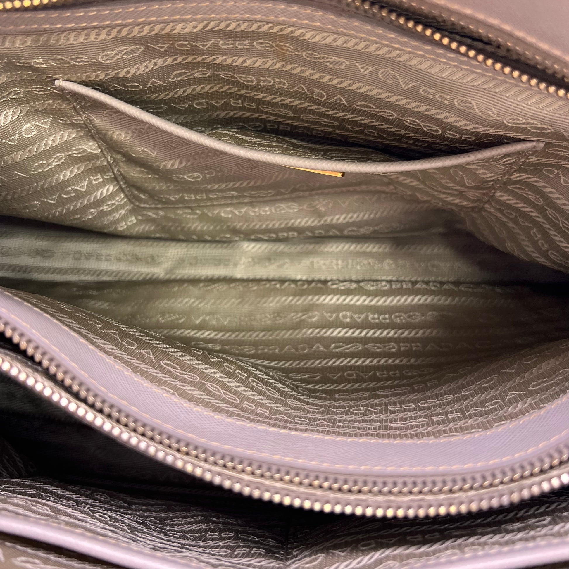 Grey Saffiano Vernice Leather Large Promenade Bag B23578