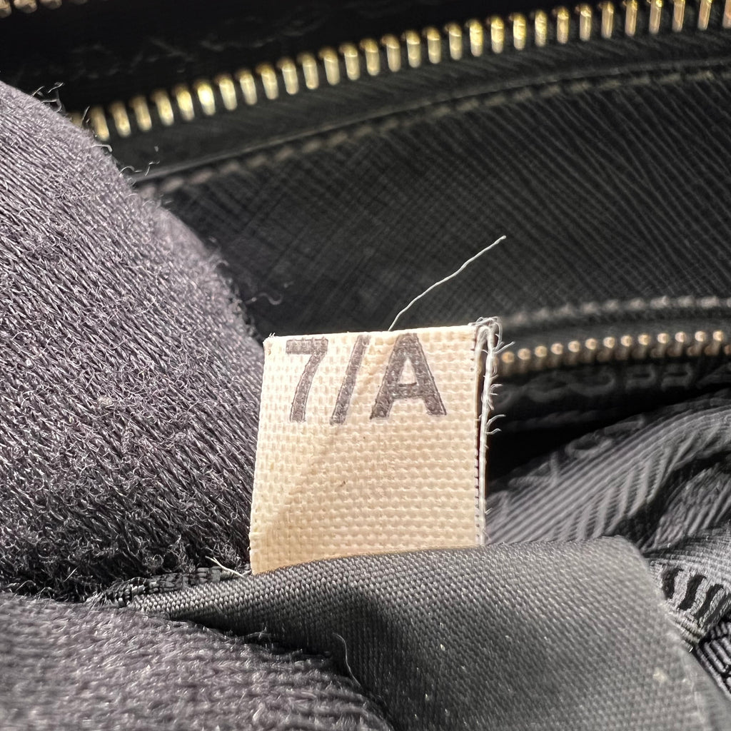 Galleria Double Zip Tote Saffiano Leather Large B23699
