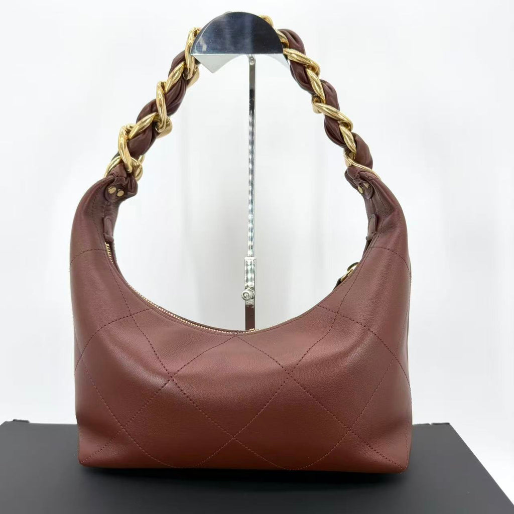 Hobo Handbag in red shiny calfskin with gold-tone metal hardware