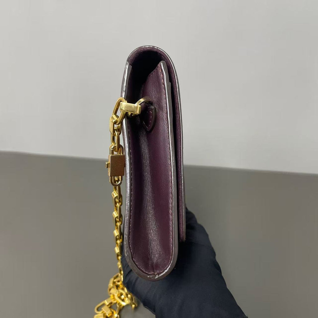 Louis Vuitton Chain Louise GM Clutch LDZ0071