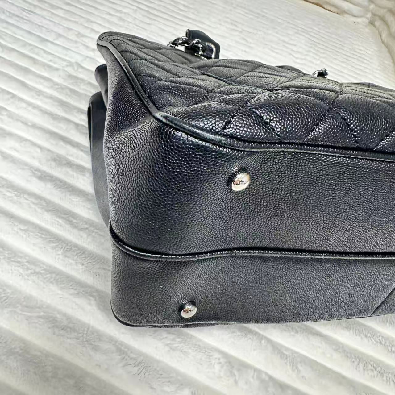 Urban Companion Top Handle Shopping Tote Quilted Caviar Large