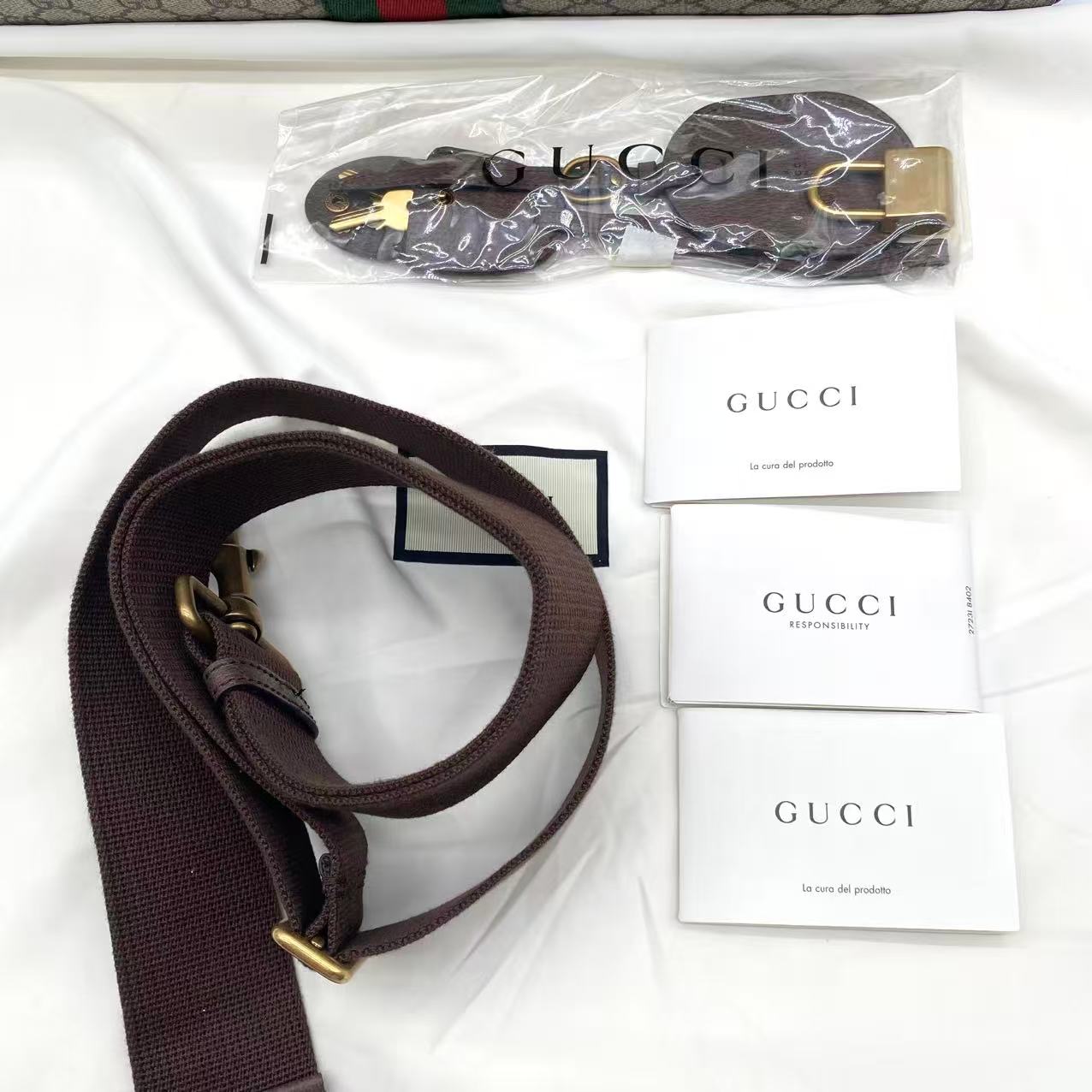 Gucci  Savoy medium duffle bag