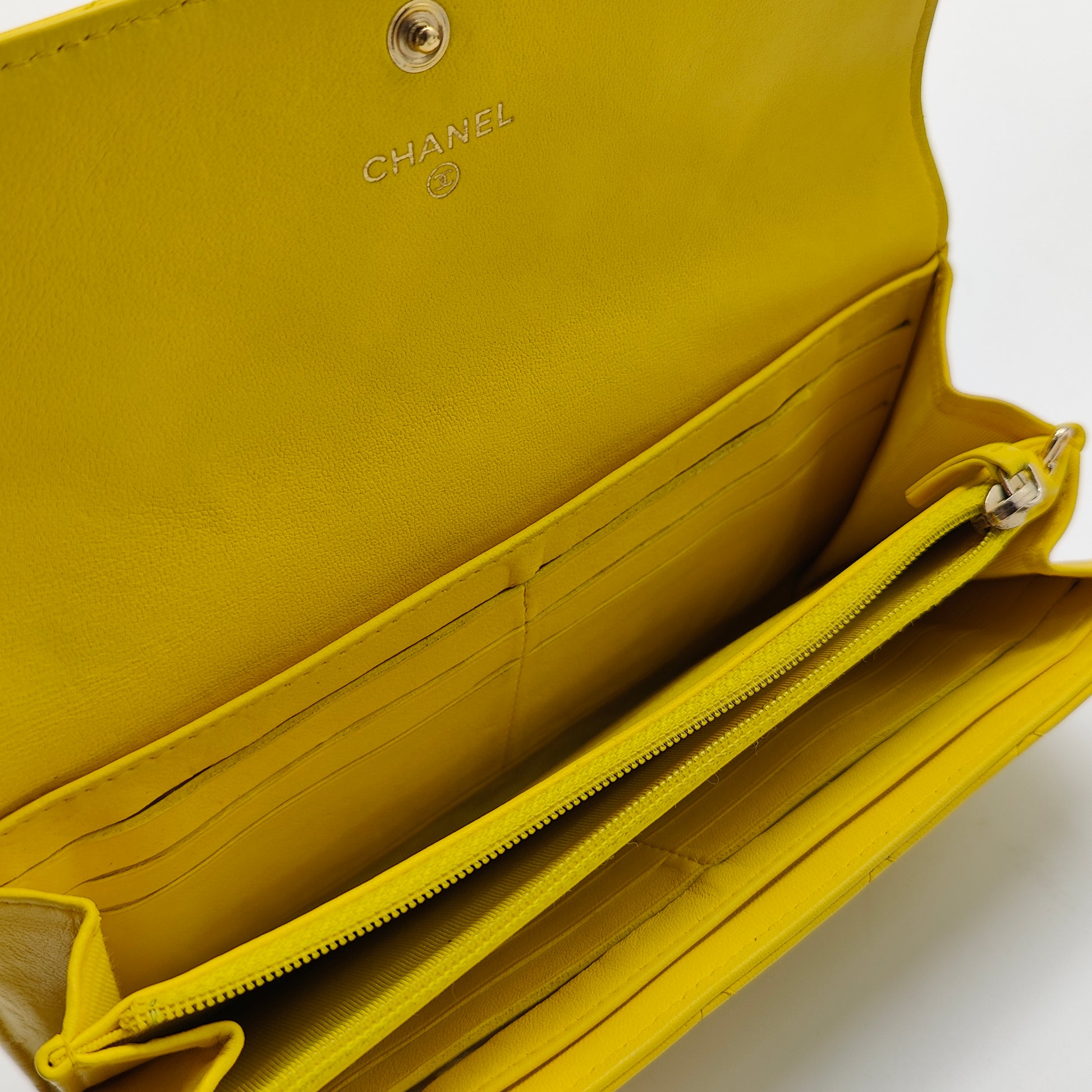 CC Gusset Flap Wallet Quilted Caviar Long