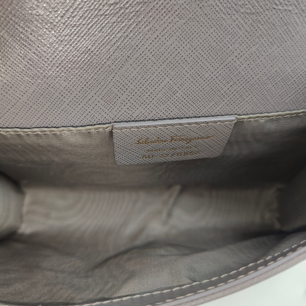 Vara Bow Chain Flap Bag Leather Medium