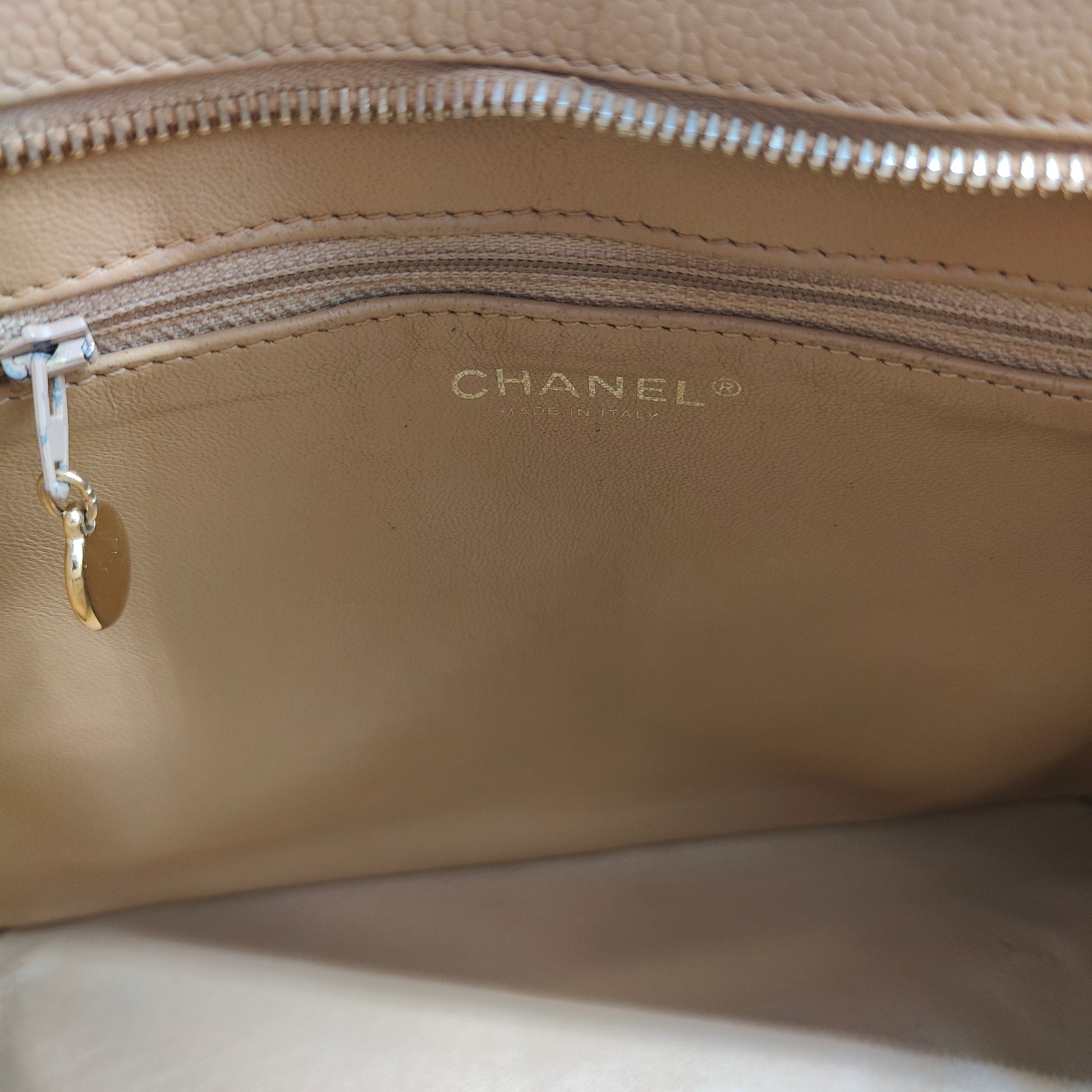 Medallion Tote Quilted Caviar