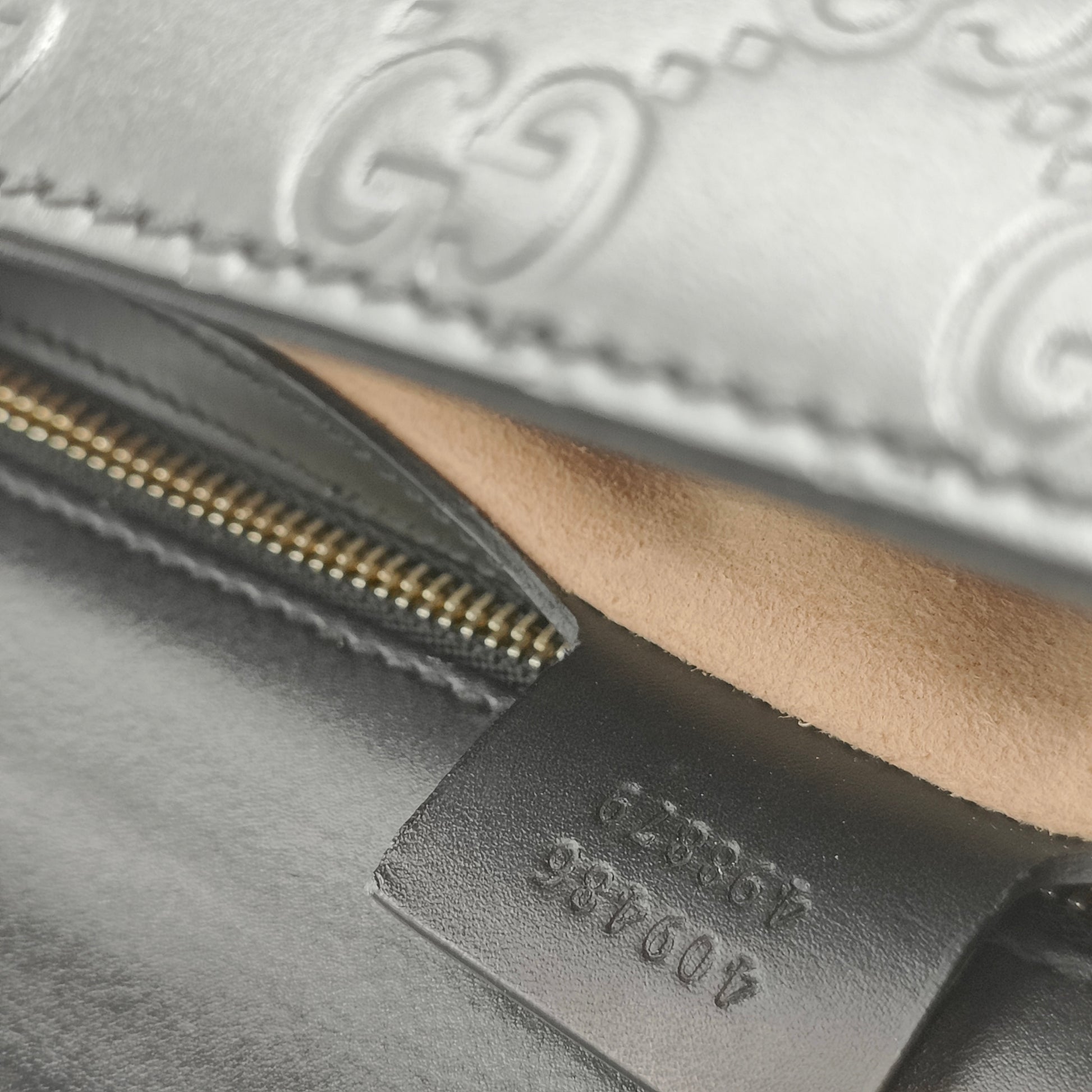 Padlock Shoulder Bag Guccissima Leather Medium