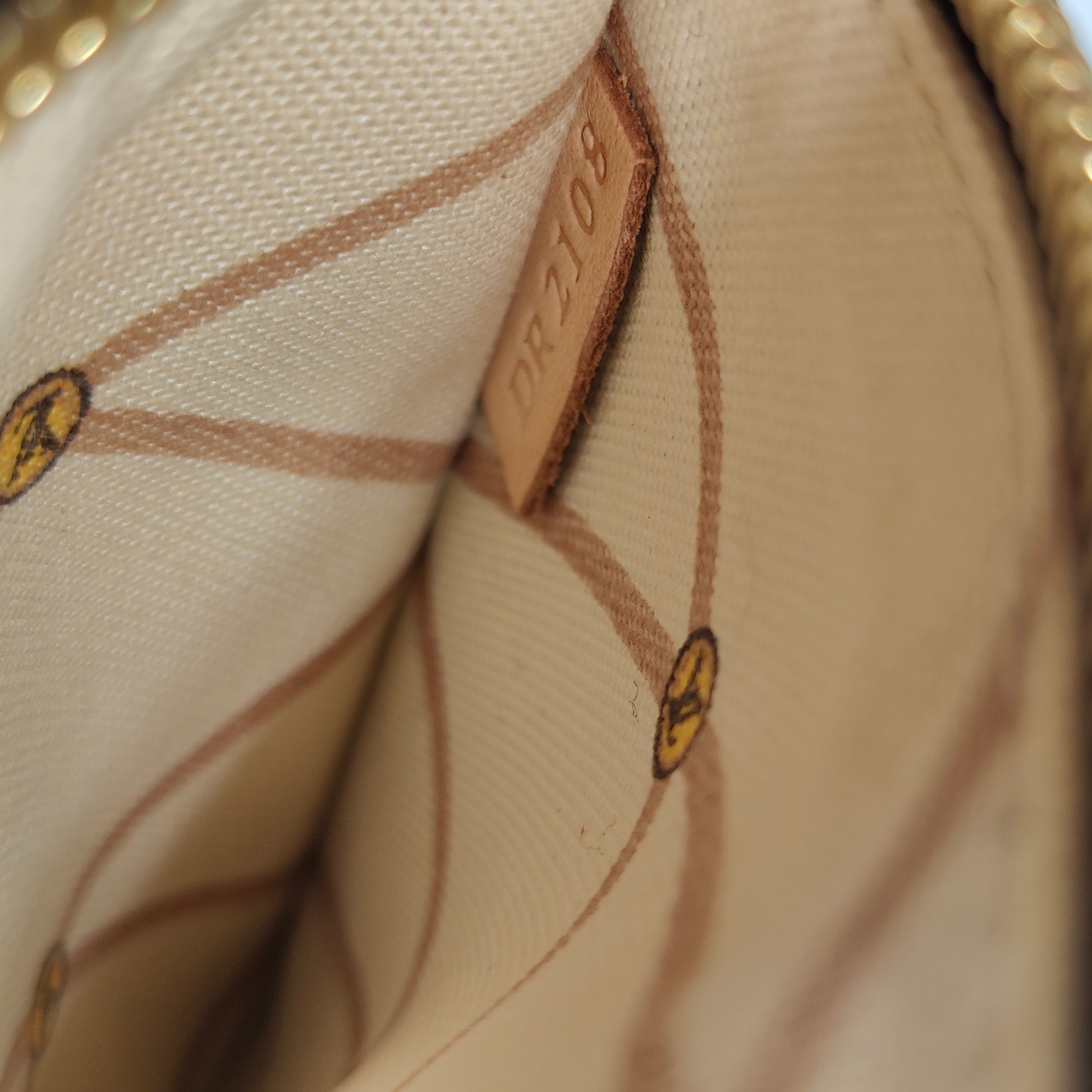 Pochette Metis Limited Edition Summer Trunks Monogram Canvas