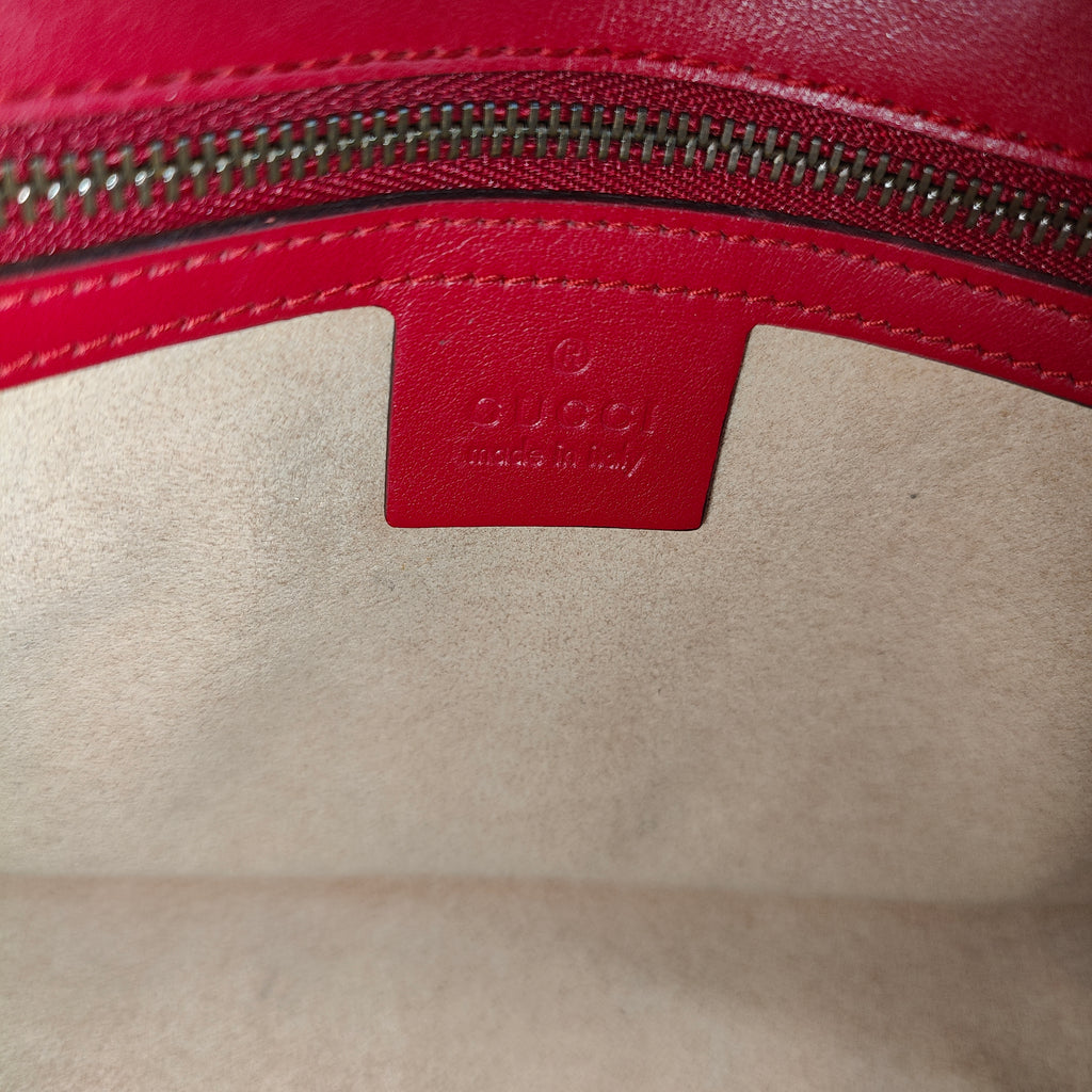 GG Marmont Flap Bag Matelasse Leather Medium