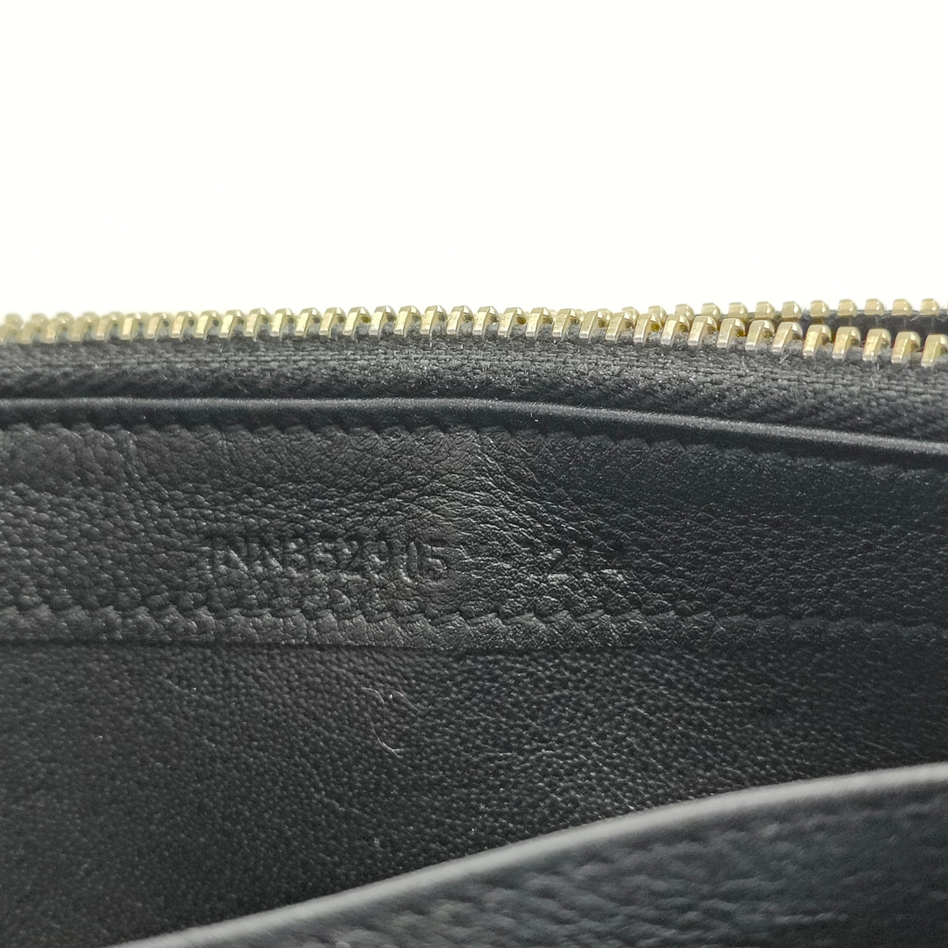 Saint Laurent  Chevre Belle De Jour Flap Wallet Black