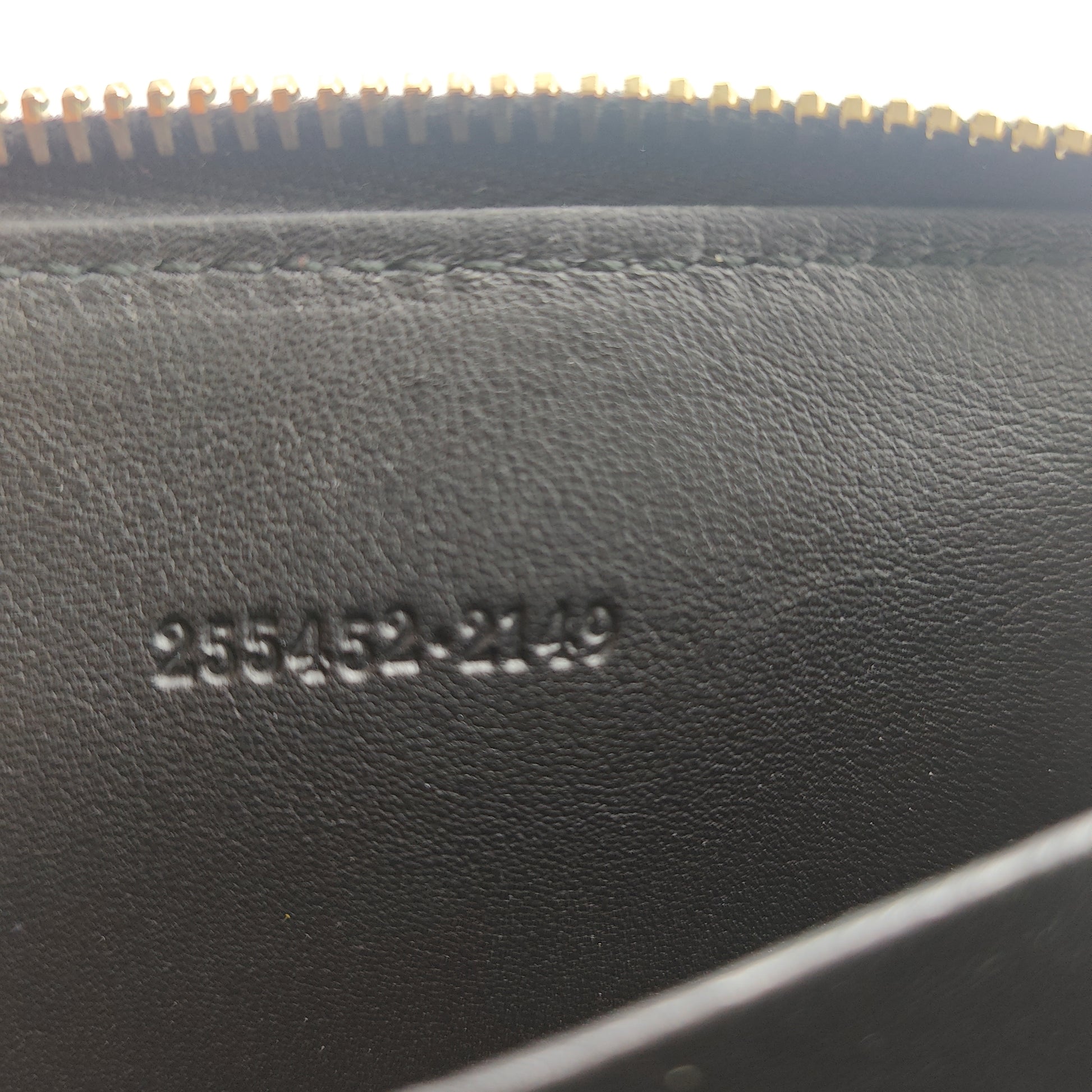 Zip Around Card Case Guccissima Leather
