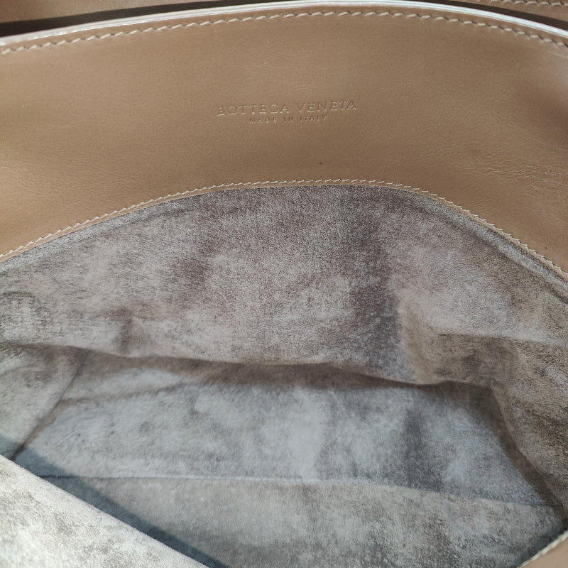 Roma Handbag Intrecciato Nappa Medium