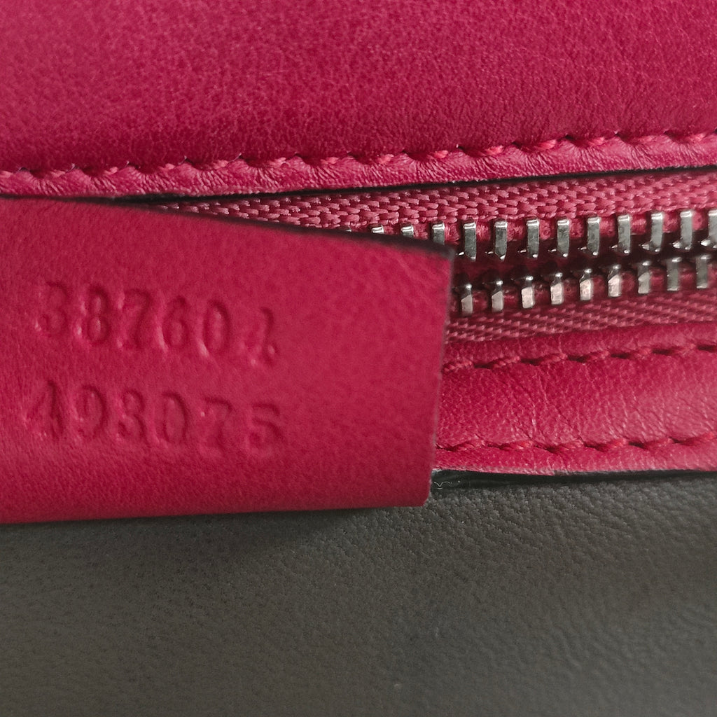 Interlocking Shoulder Bag Leather Medium