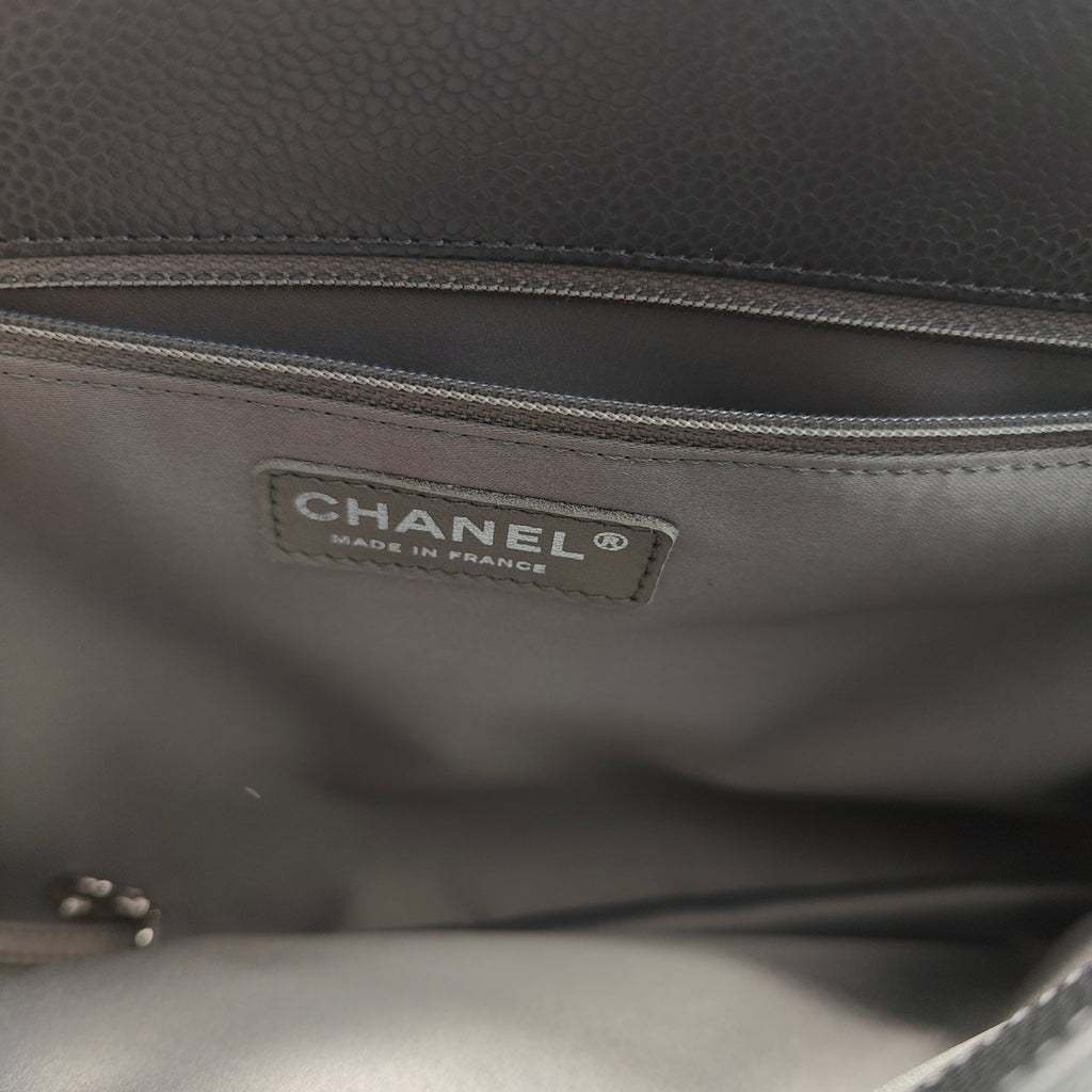 Grand Shopping Tote Quilted Caviar for alma
