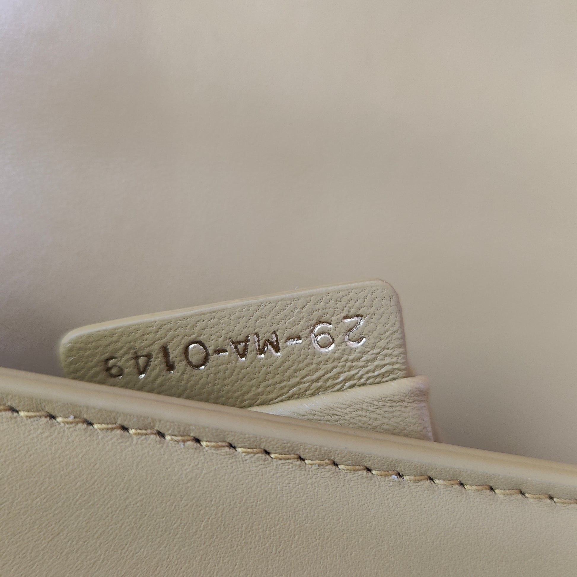 30 Montaigne Flap Bag Gradient Leather