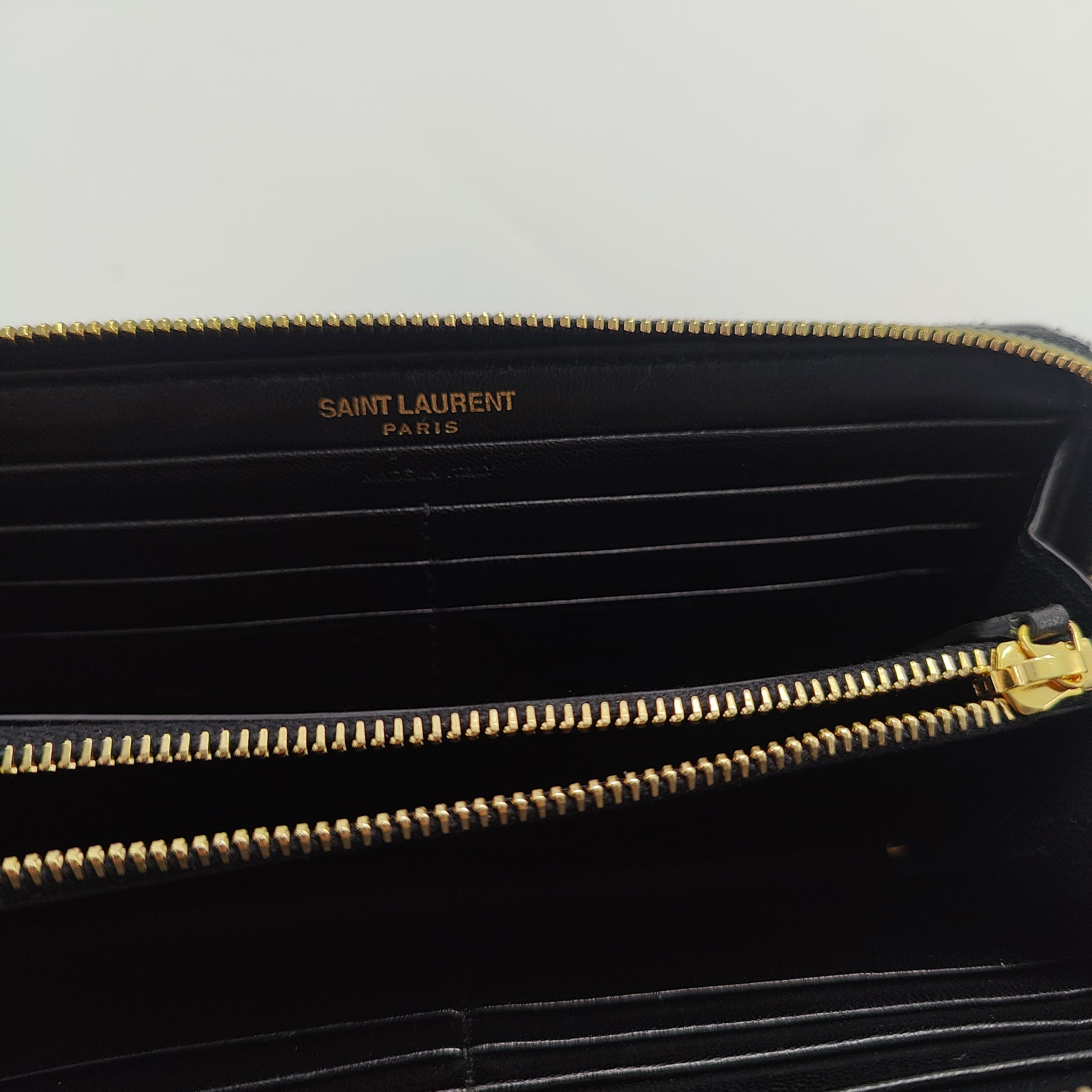 Vicky Zip Wallet Vertical Quilted Patent Long