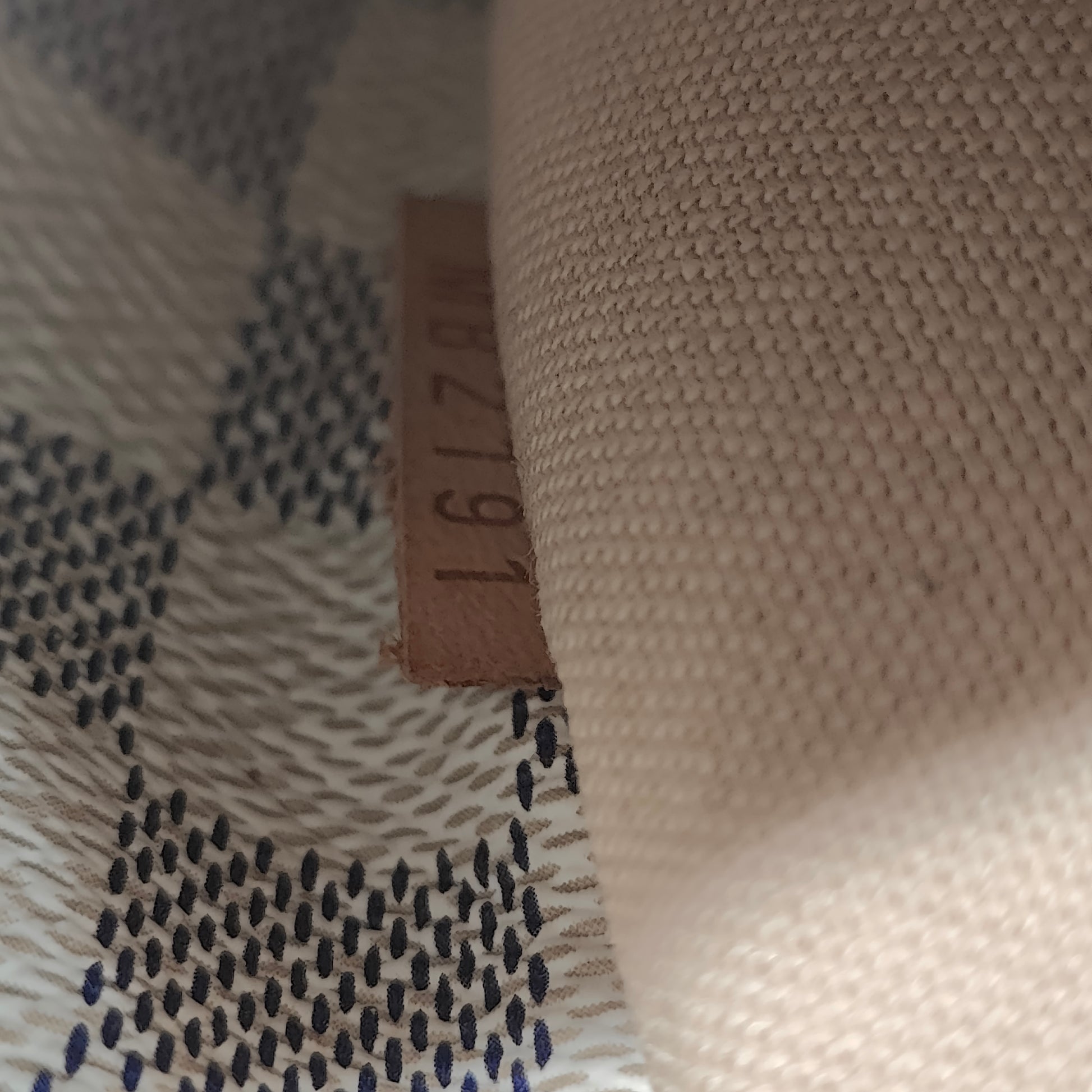 Totally Handbag Damier MM