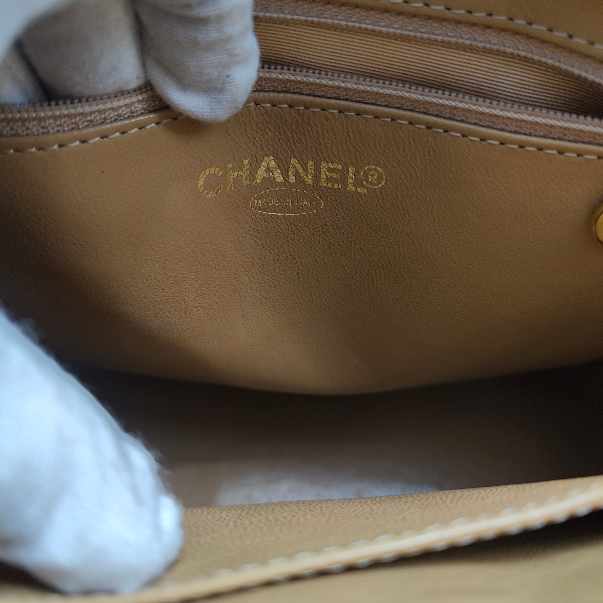 Medallion Tote Quilted Caviar