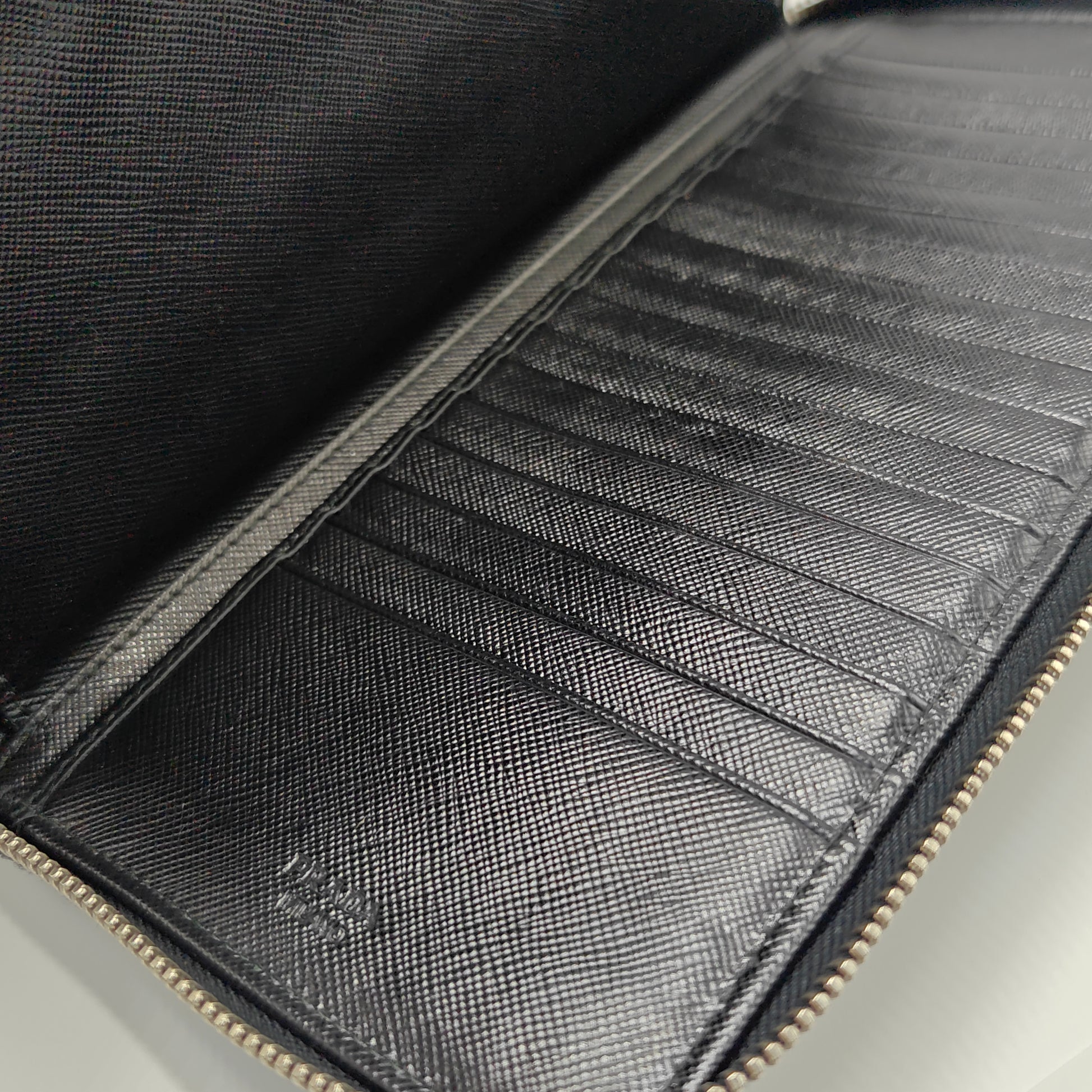 Saffiano Cuir Leather Wallet