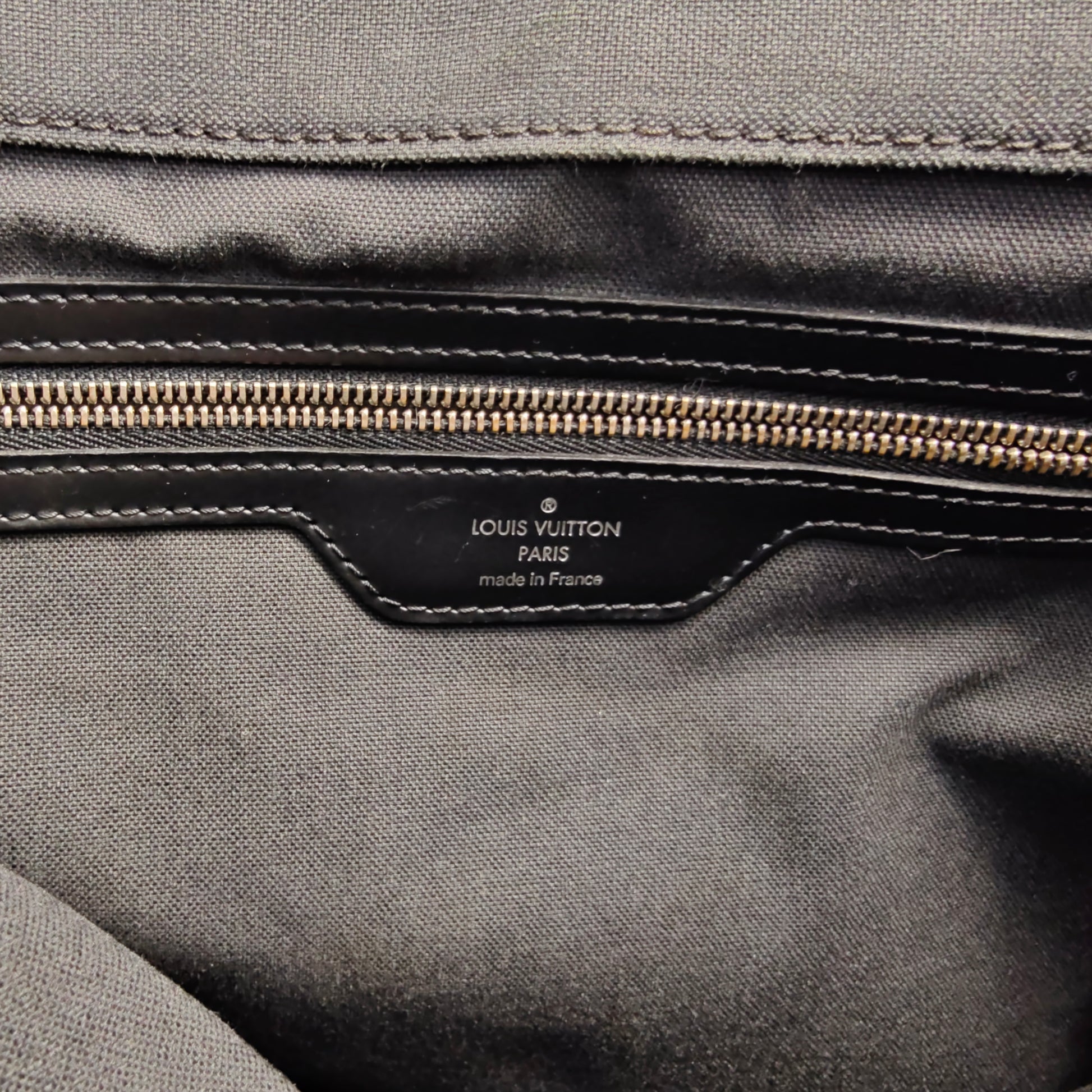 Taiga Viktor Leather Crossbody Bag