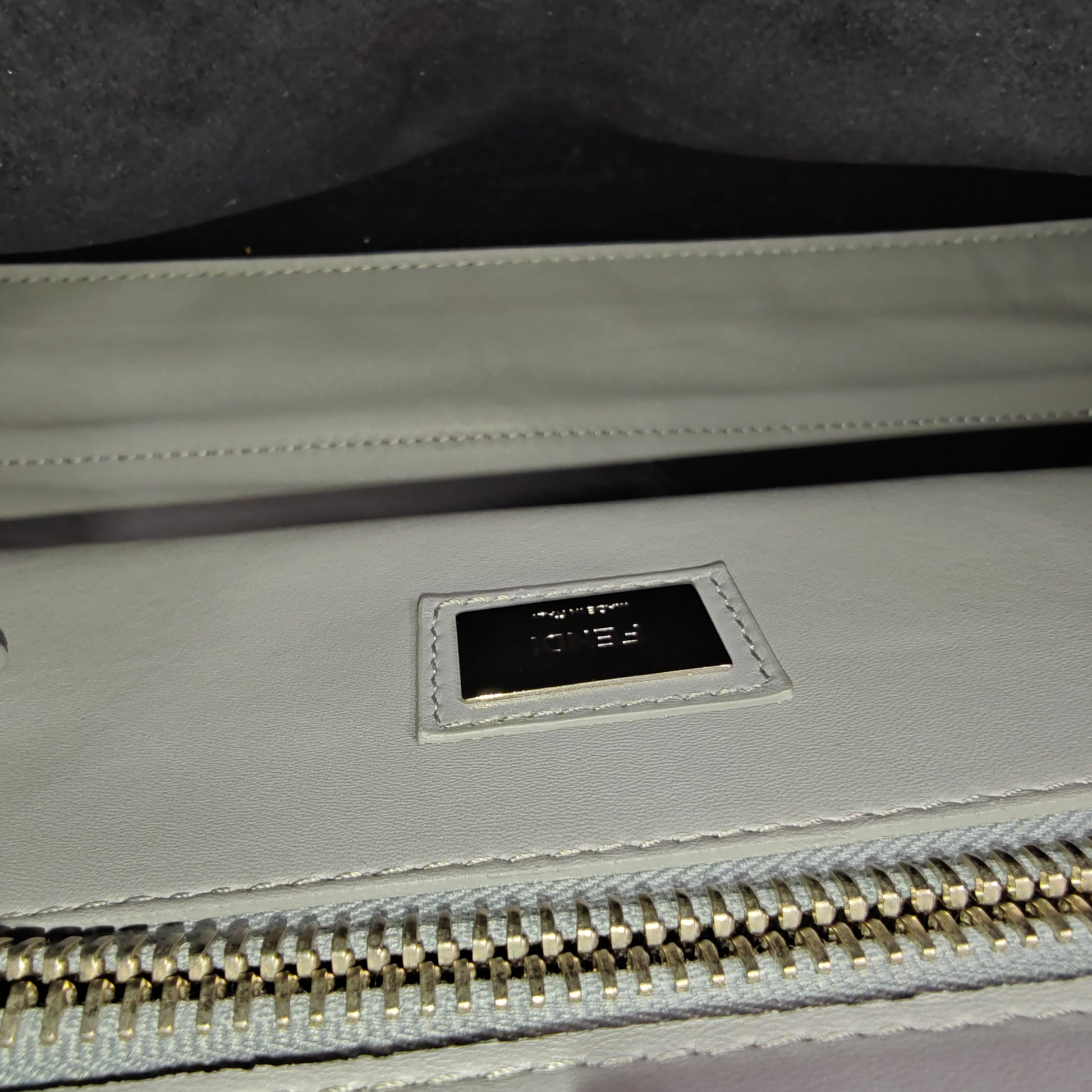 Peekaboo Bag Rigid Leather Regular