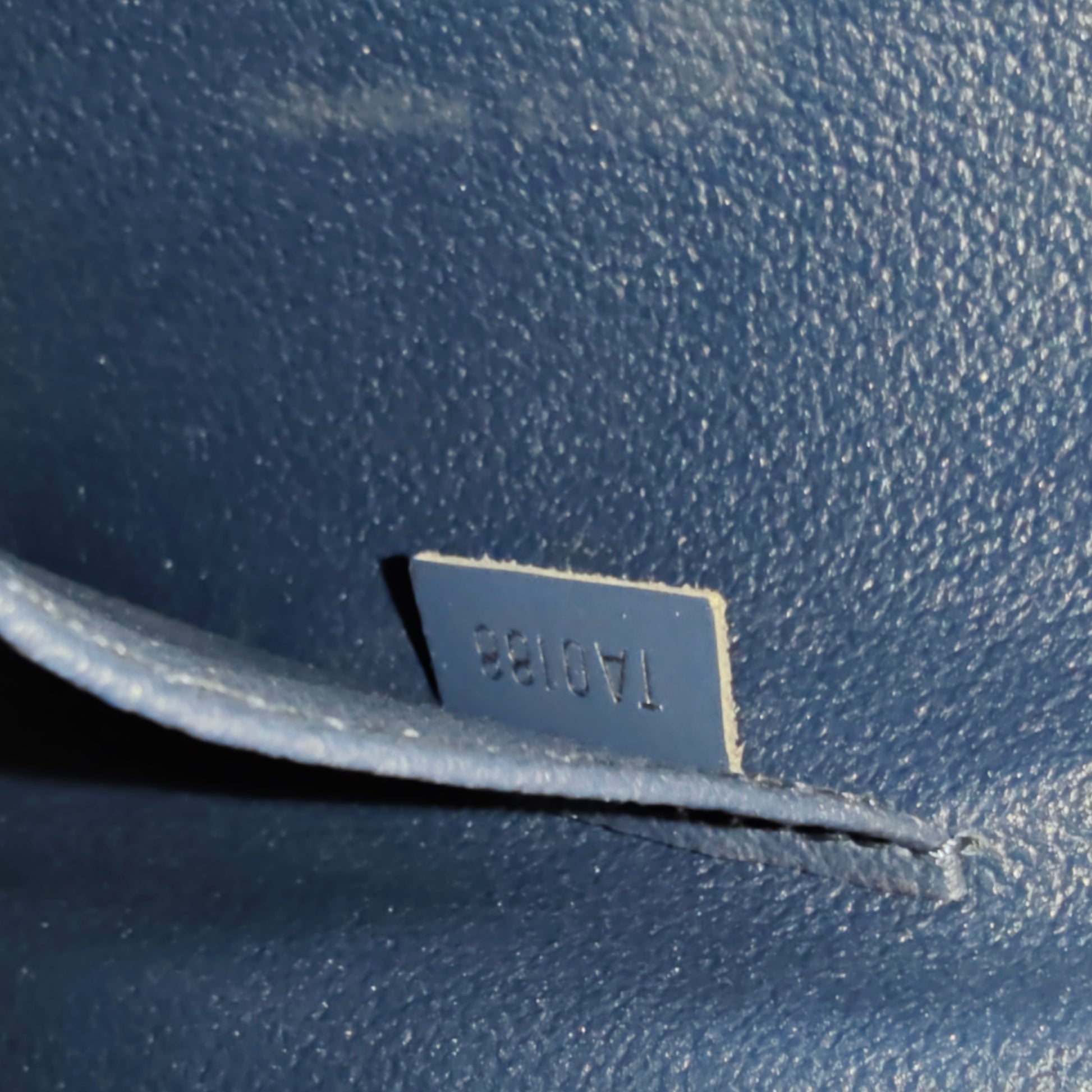 Pochette Voyage Epi Leather MM