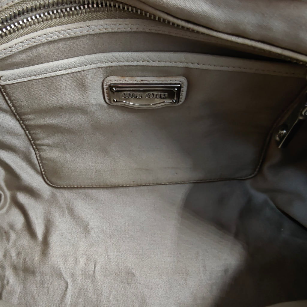 Off White Leather Pushlock Flap Top Handle Bag