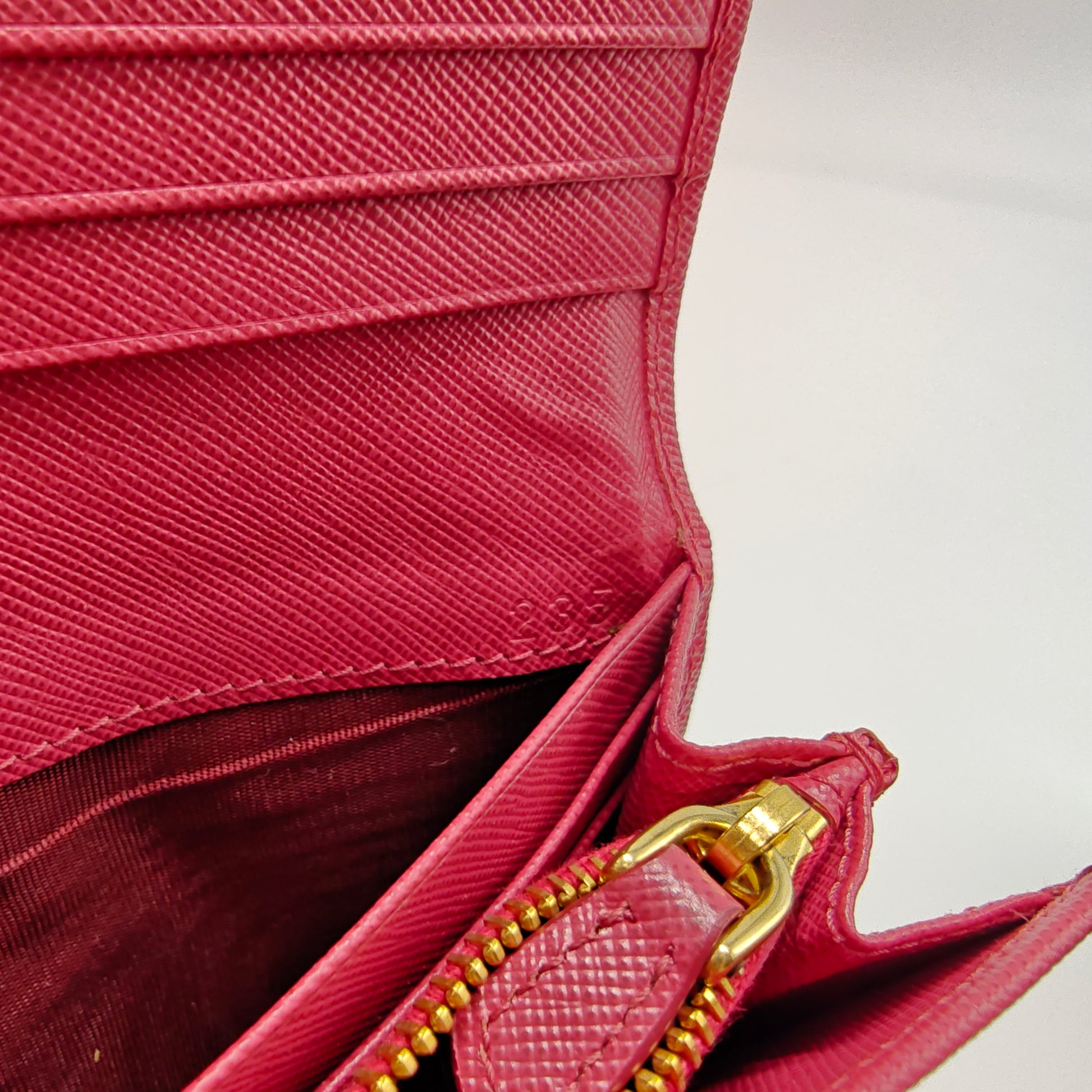 Saffiano Metal Leather Wallet On Chain