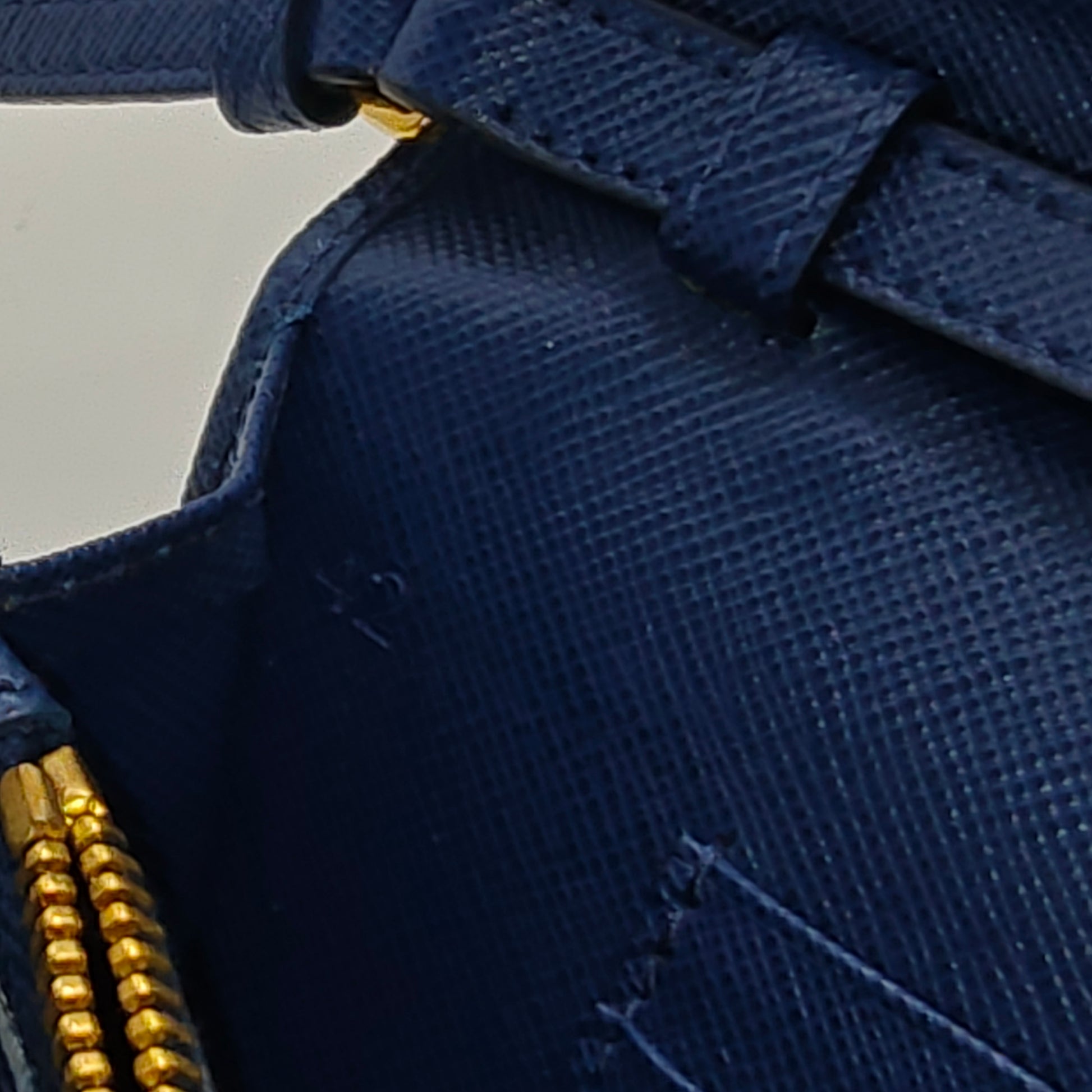 Wallet on Chain Saffiano Leather