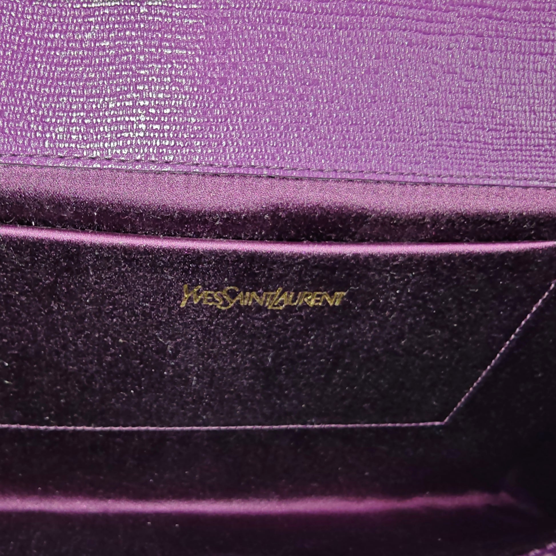 Chyc pouch in purple leather