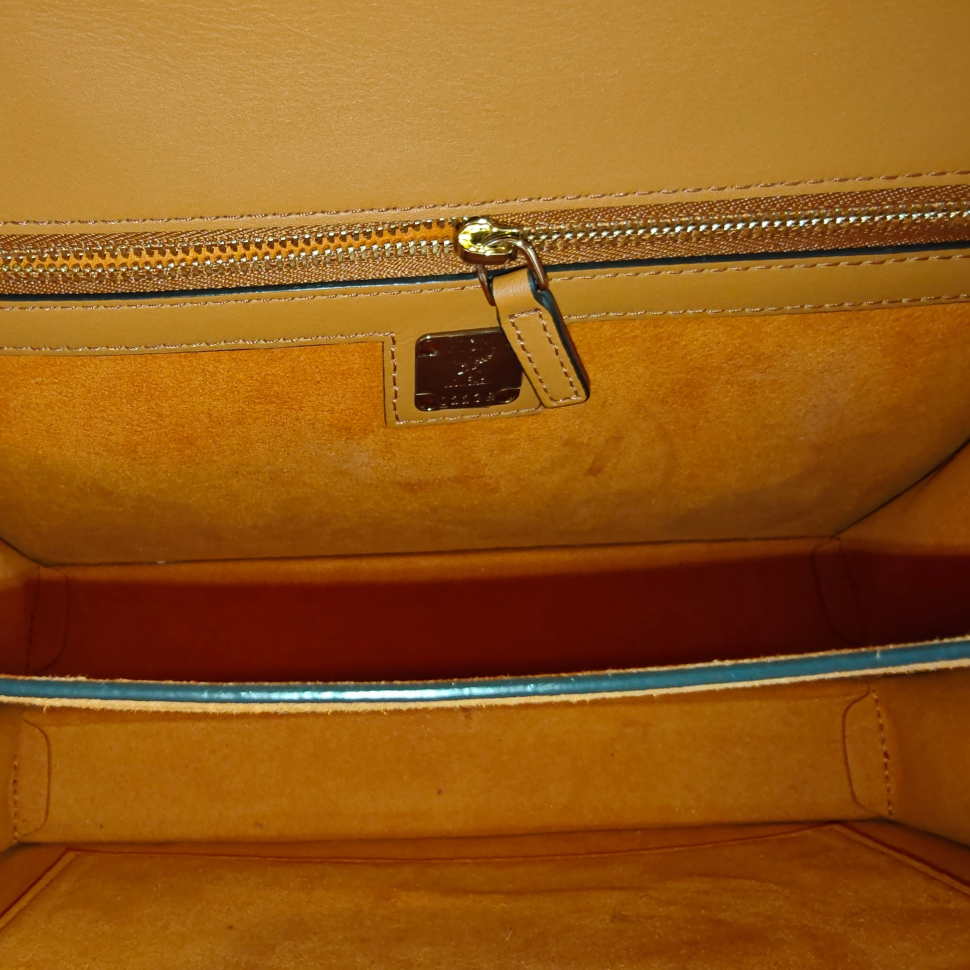 Visetos Medium Patricia Pocket Satchel Cognac