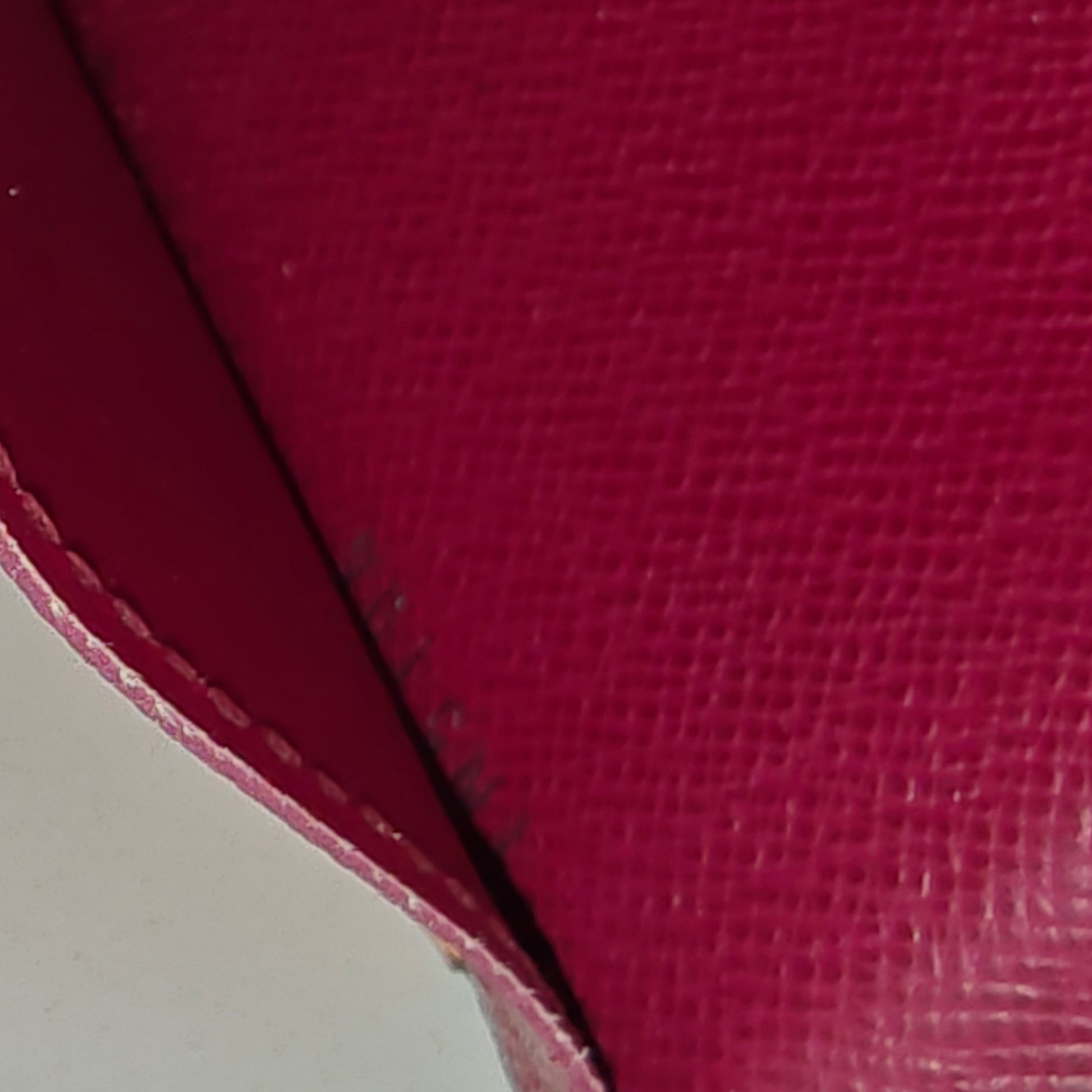 Sarah Wallet NM Epi Leather