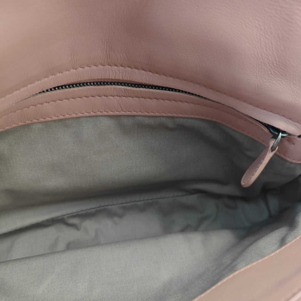 Intrecciato Shoulder Bag in Indie Pink