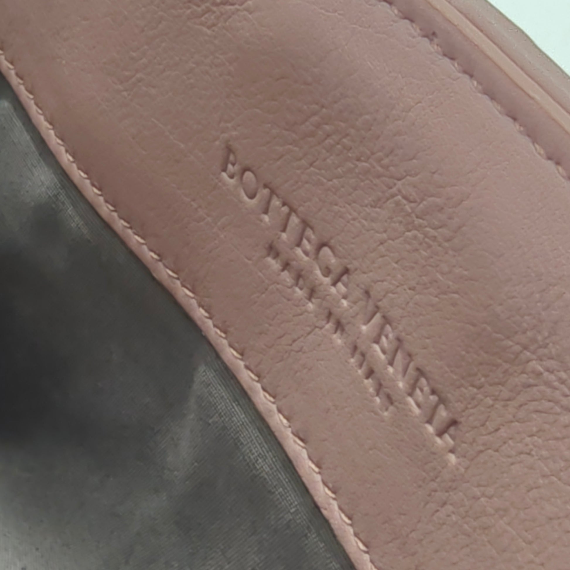 Intrecciato Shoulder Bag in Indie Pink