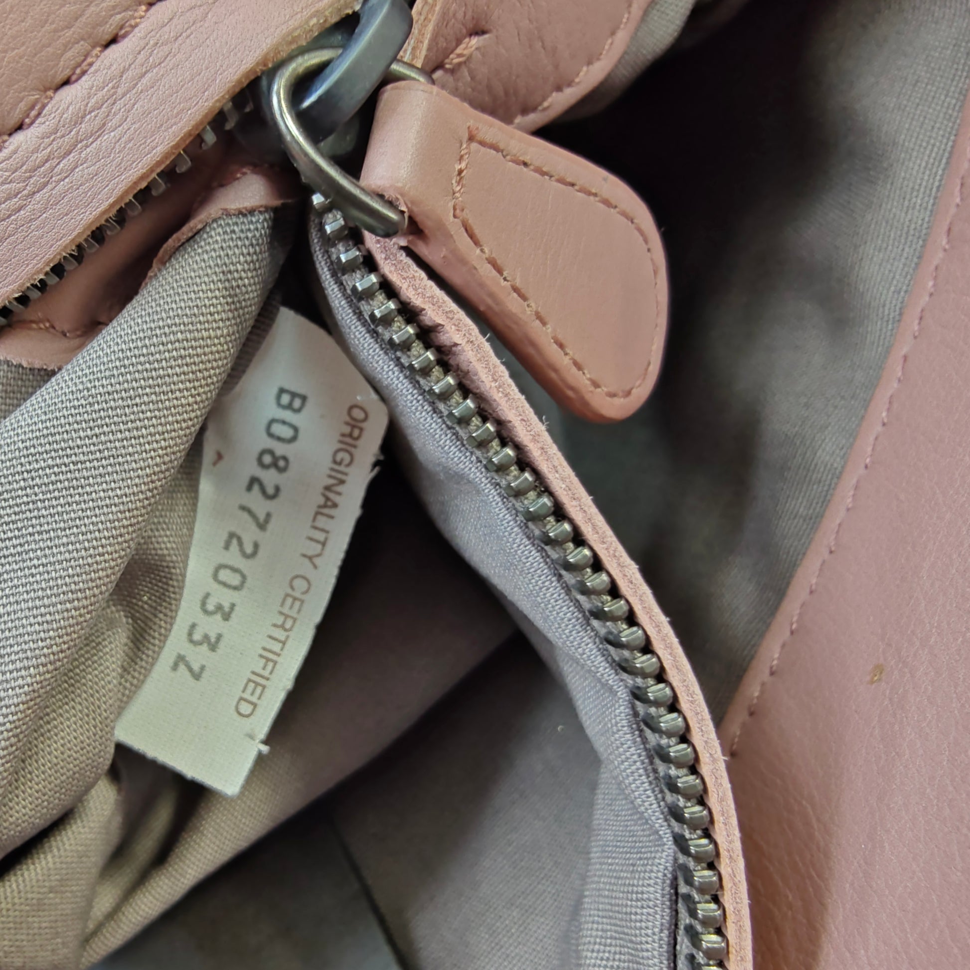 Intrecciato Shoulder Bag in Indie Pink