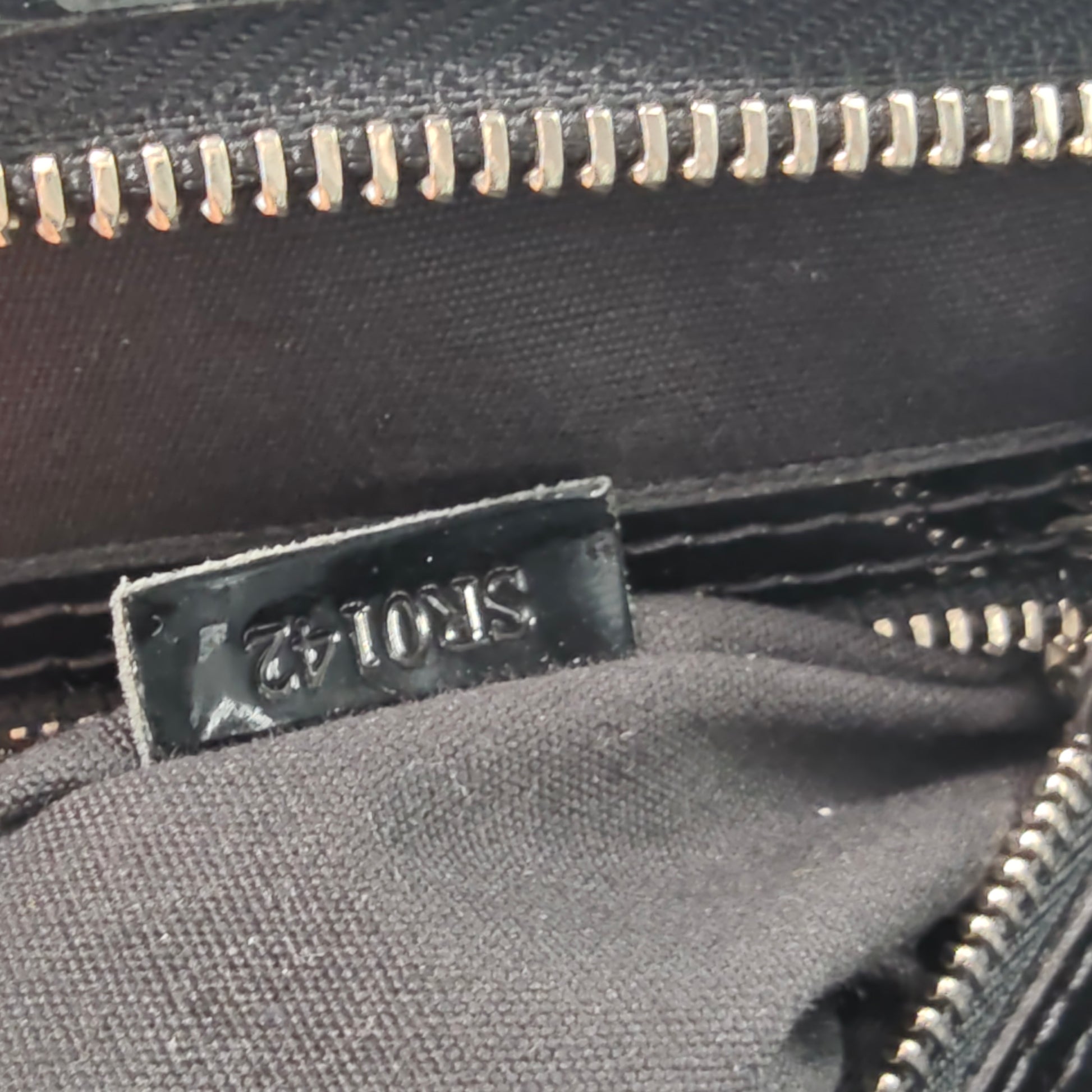 Epi Leather Brea