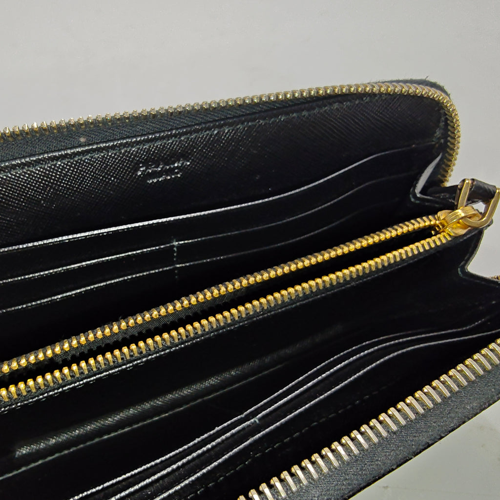 Round Saffiano Long Wallet Black