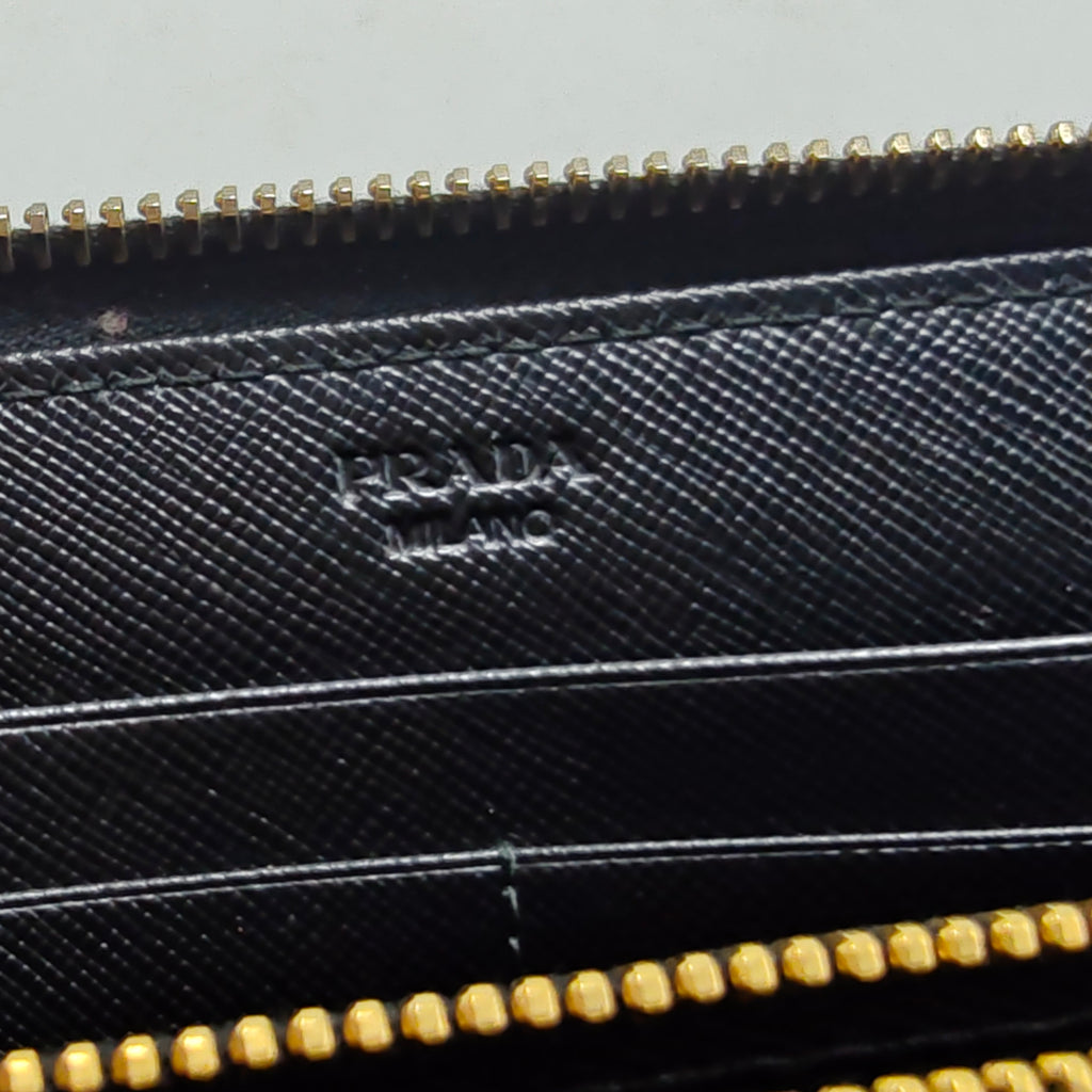 Round Saffiano Long Wallet Black
