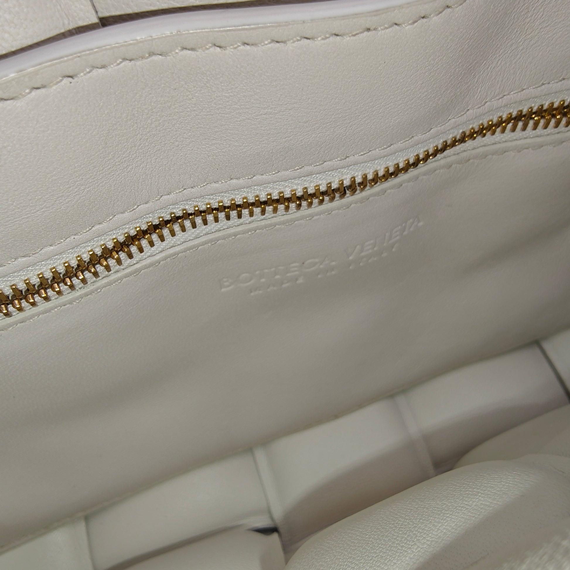 Cassette Chain Crossbody Bag Padded Maxi Intrecciato Leather