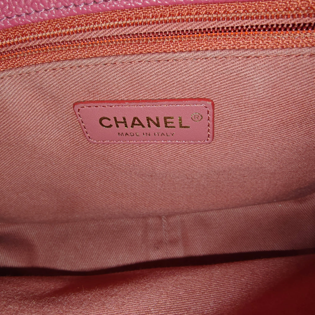Thread Around Flap Bag Quilted Caviar Small