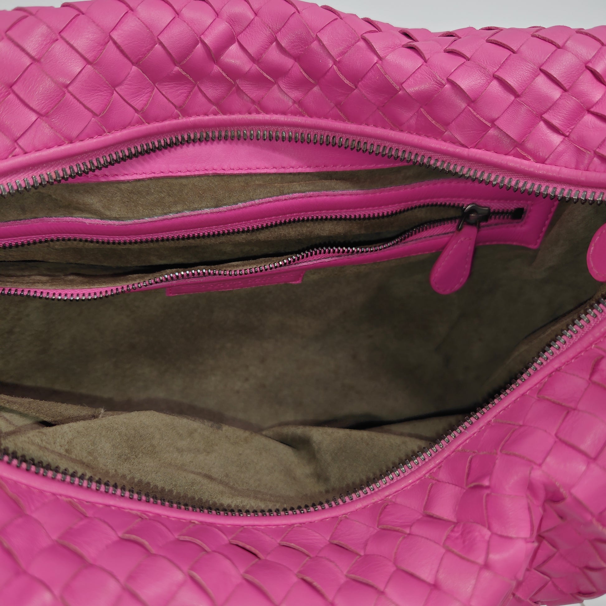 Intrecciato Veneta Hobo Bag