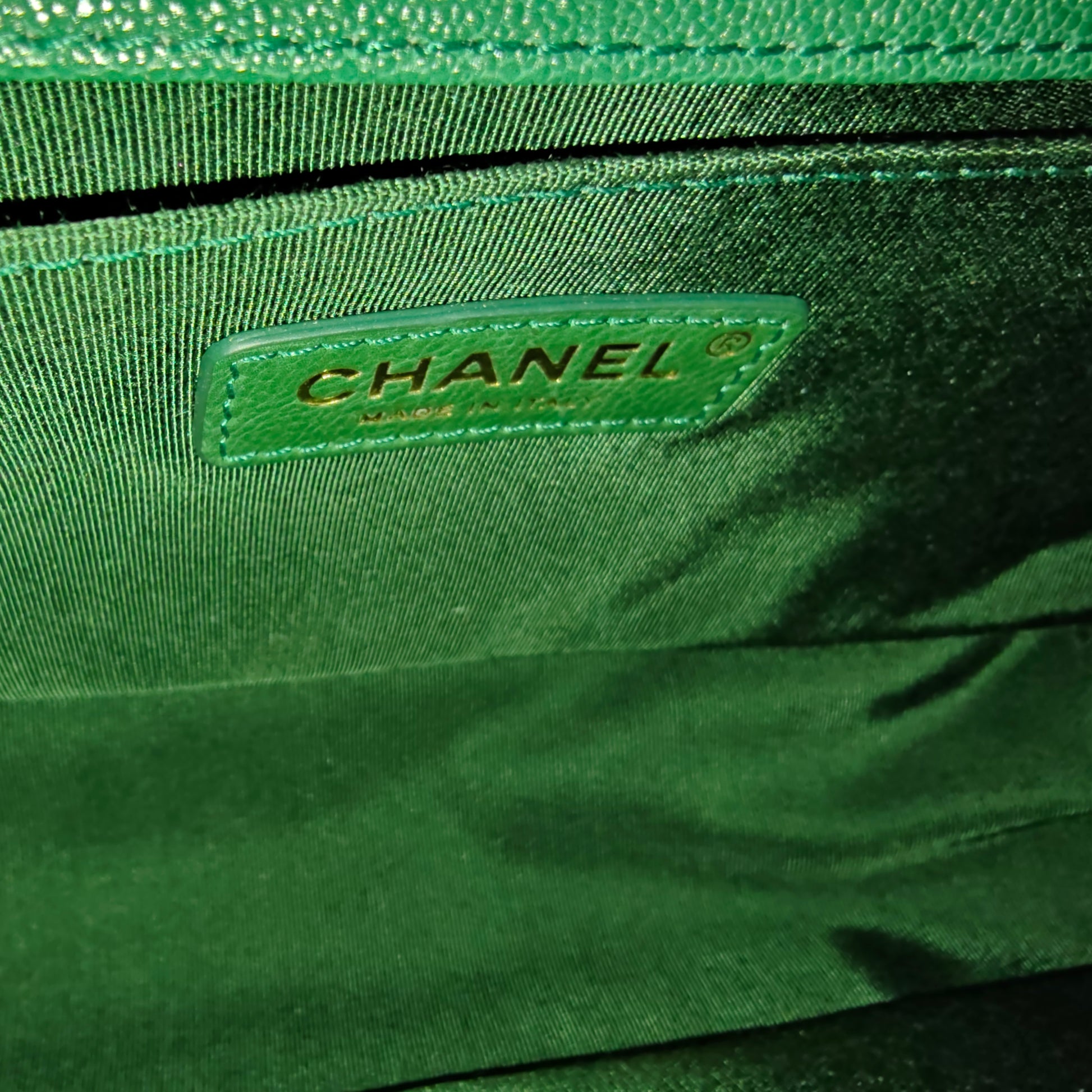 Caviar Quilted Medium Boy Flap Green twins