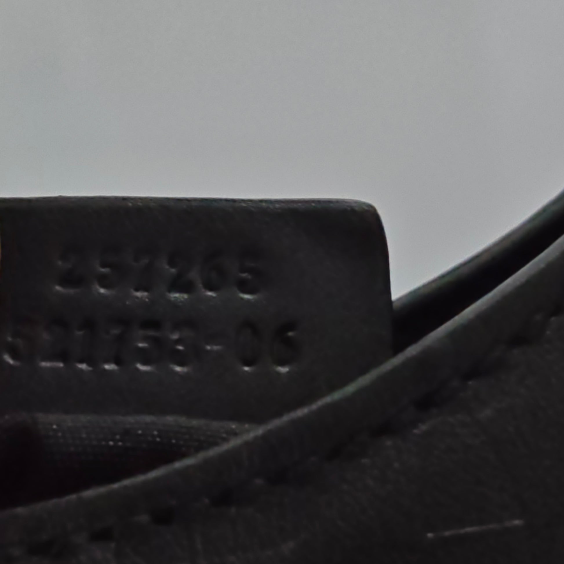 Horsebit Embossed Leather Bag Black twins