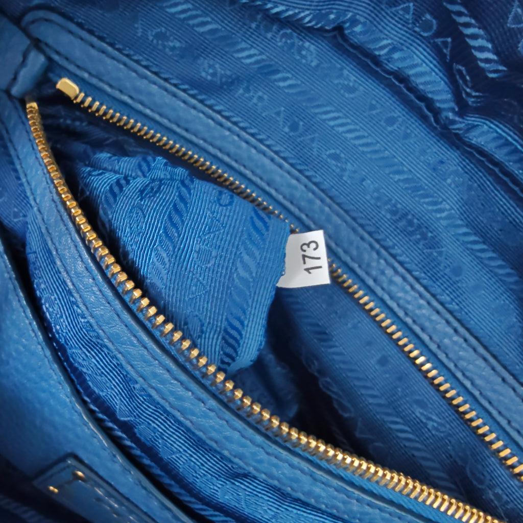 Vitello Daino Leather Bowler Bag Blue twins