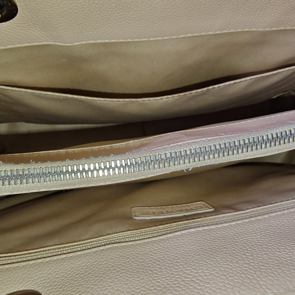 Caviar Quilted Grand Shopping Tote GST Beige Clair