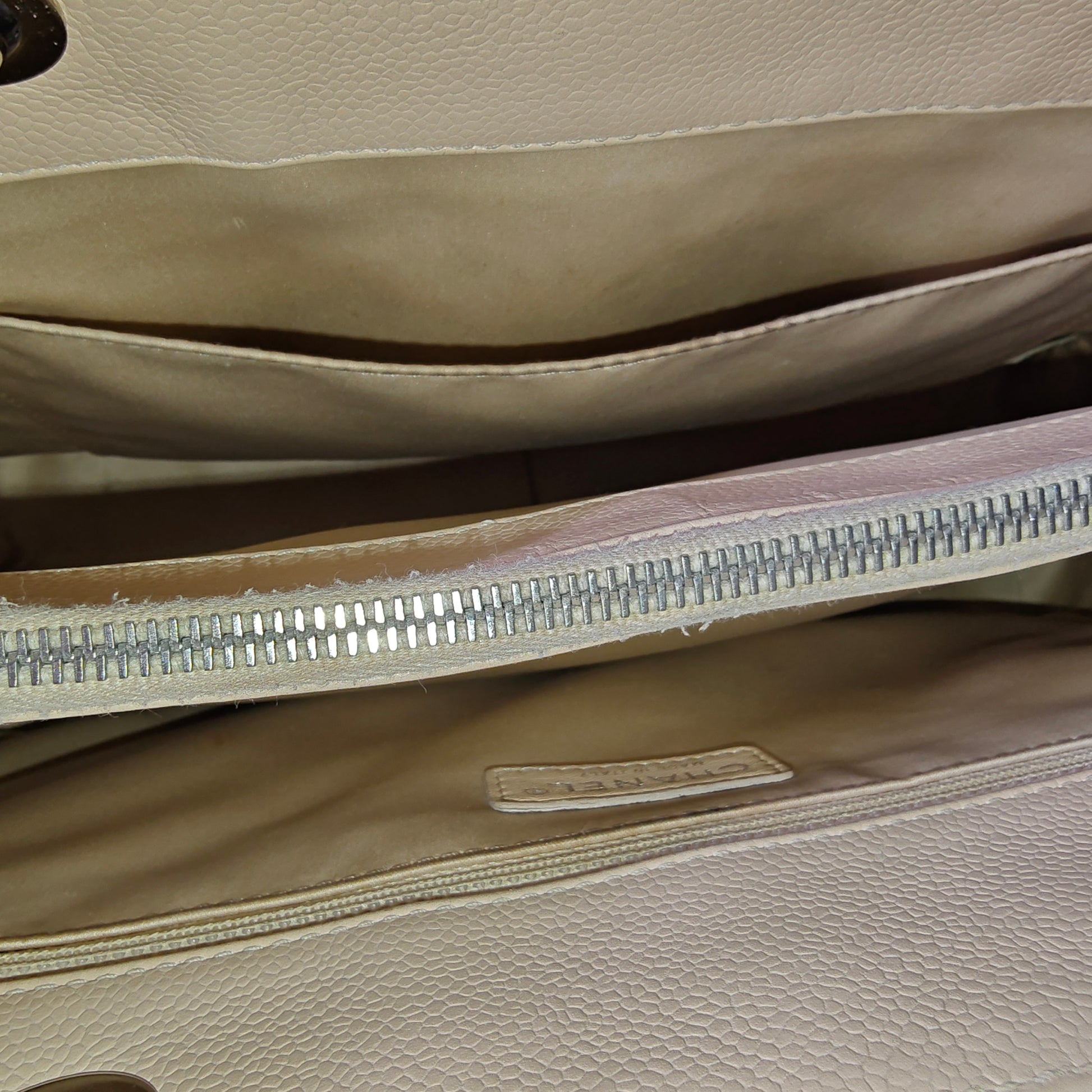 Caviar Quilted Grand Shopping Tote GST Beige Clair