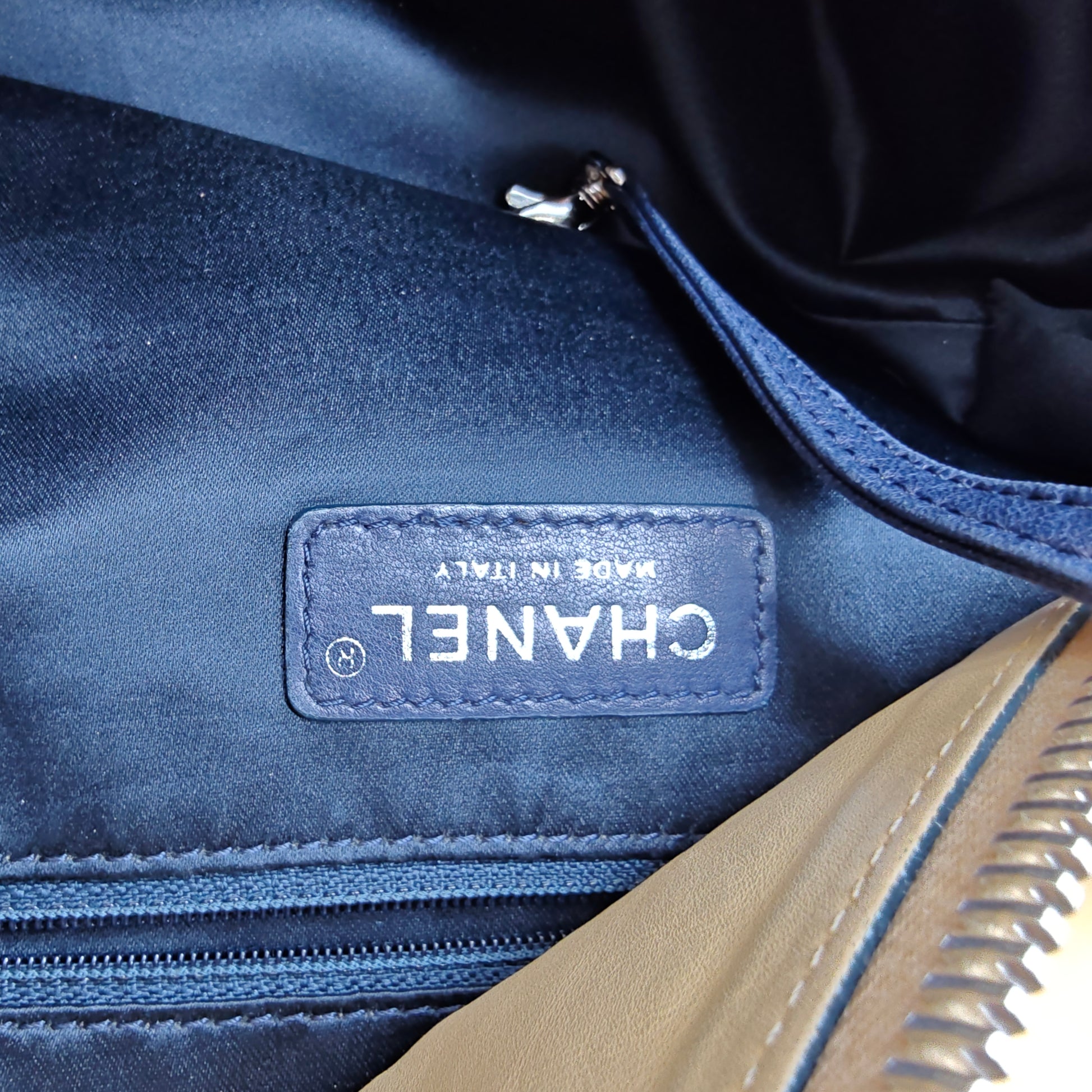 Soft Lambskin CC Logo Chain Handle Large Hobo Shoulder Bag